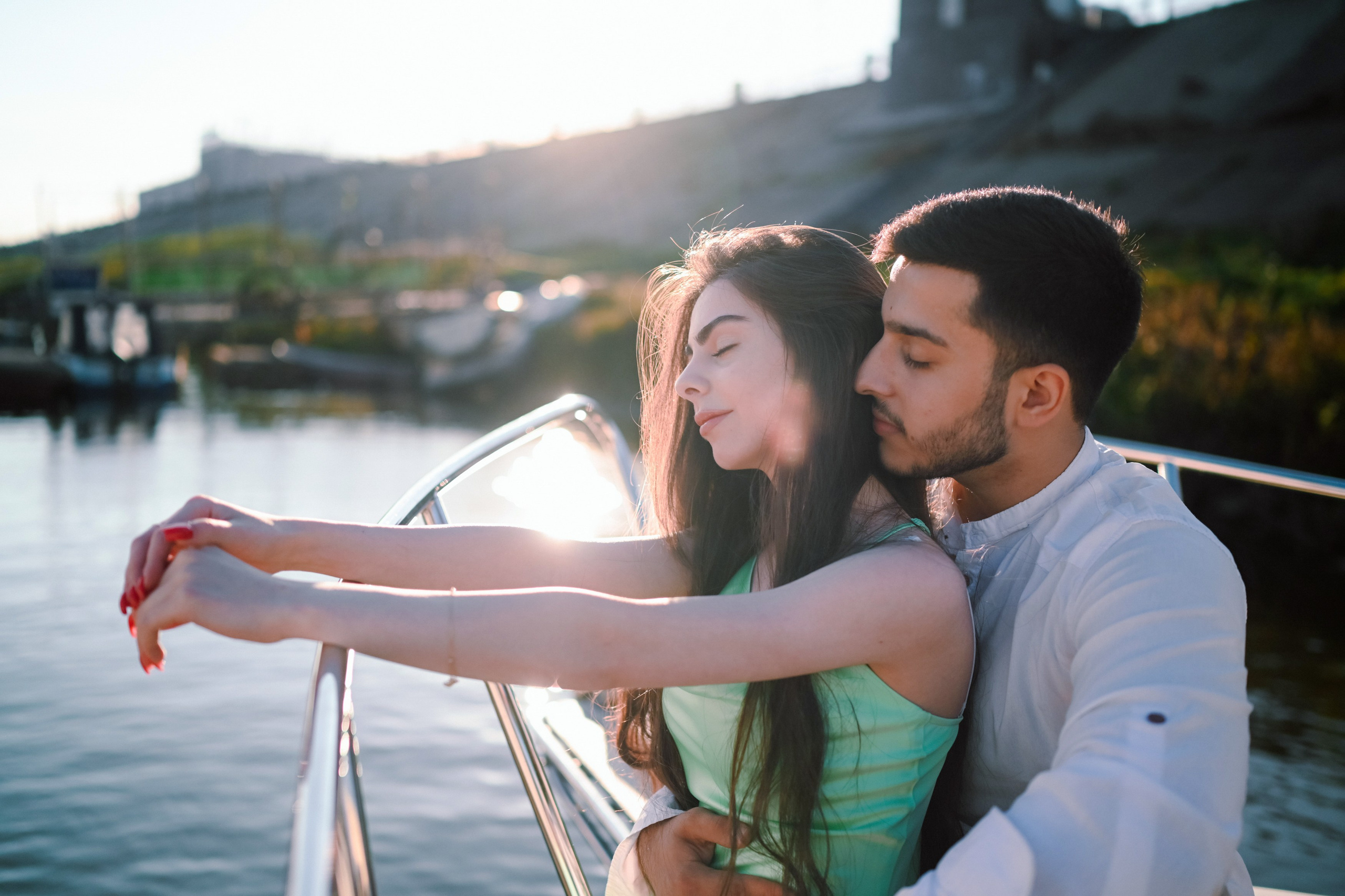 Двое. Универсальный фотограф и видеограф