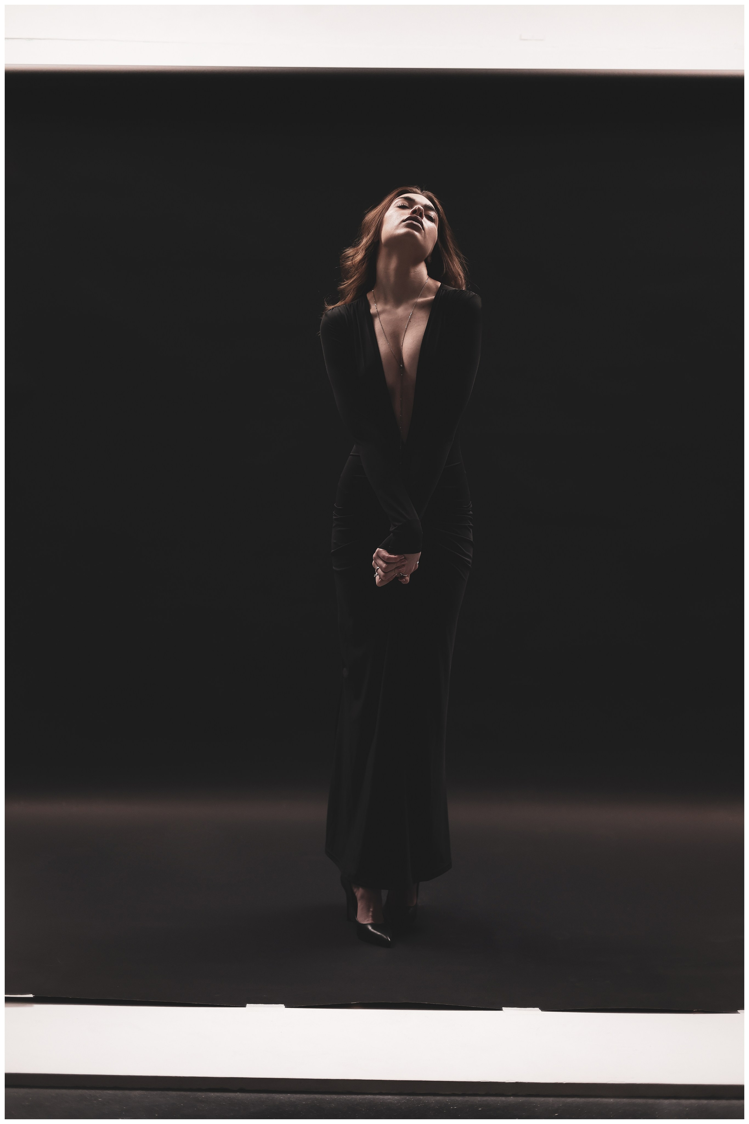 Варвара. Портретный фотограф в Орле. Готовые фото за 3 дня! Помощь в позировании. Советы по организации