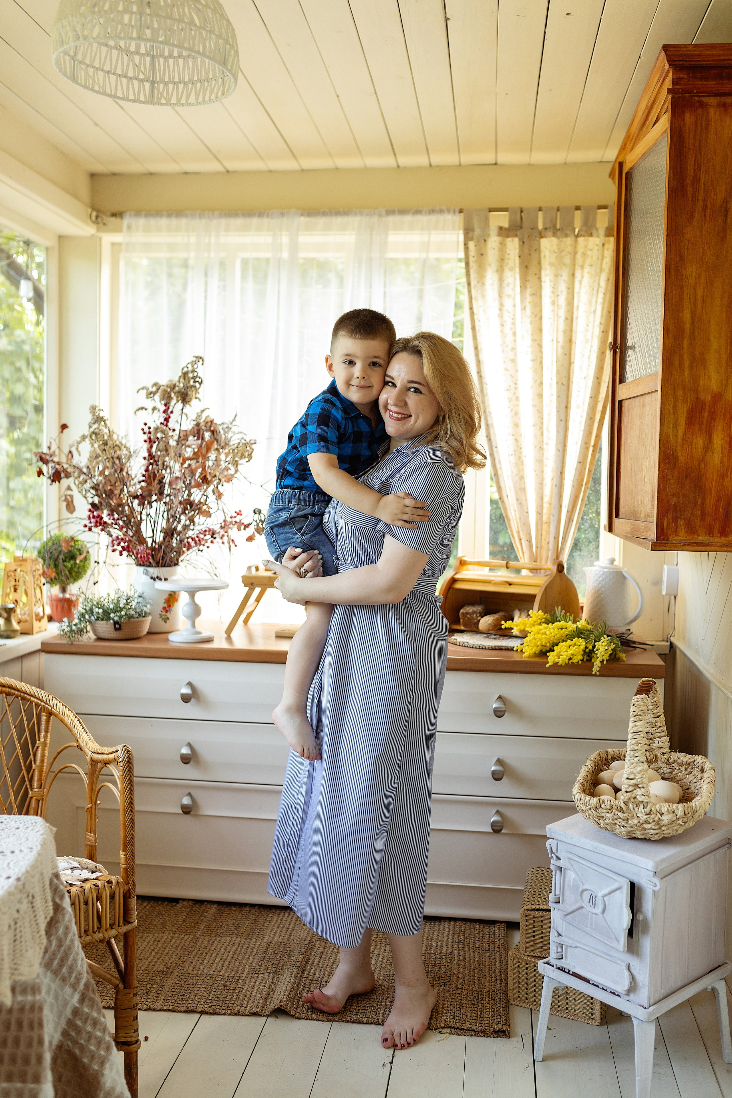Семейная фотосессия на фотодаче в Купавне. Фотограф в Железнодорожном и Балашихе