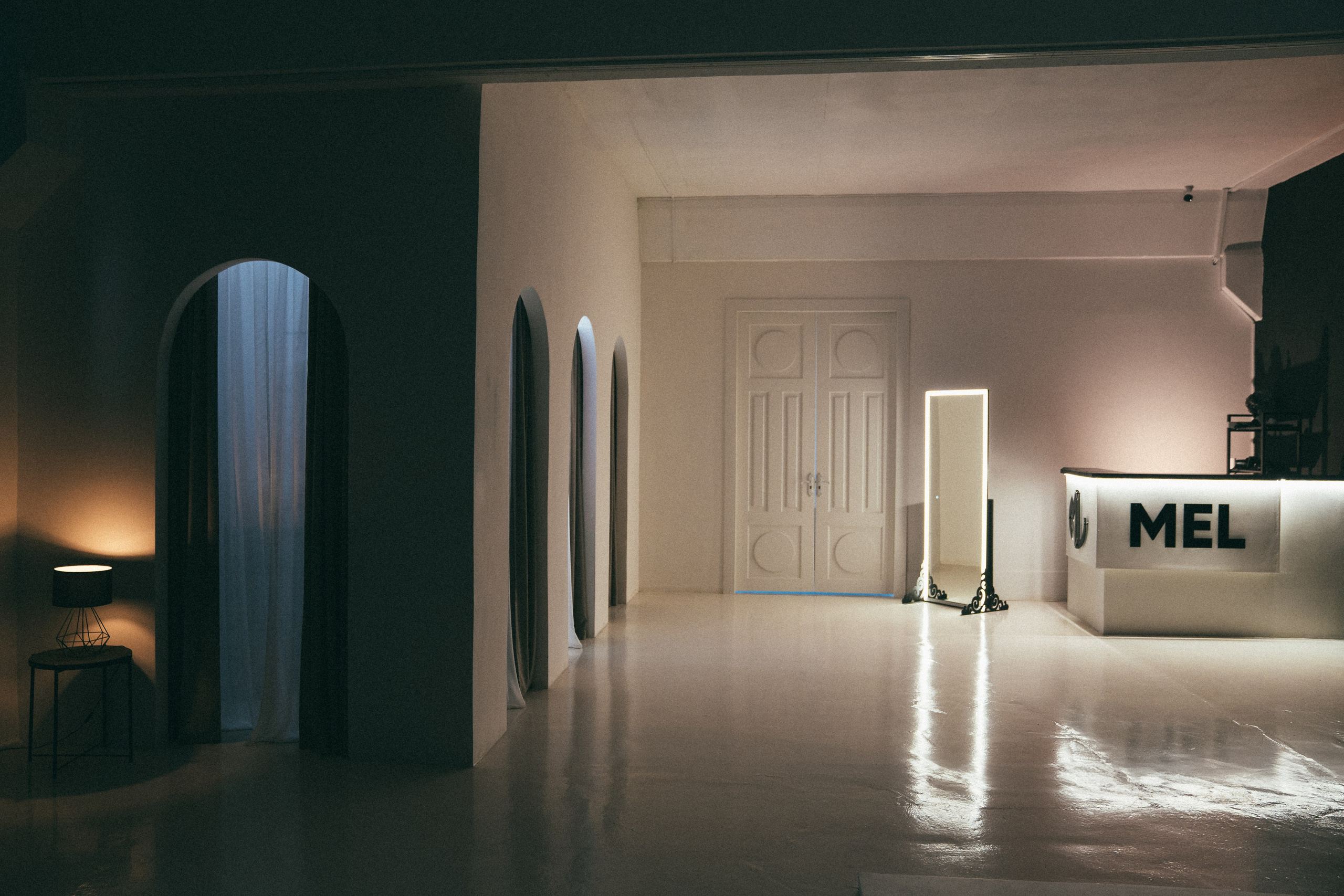 Зона ожидания. Фотостудия MEL Новороссийск | Подкаст-студия