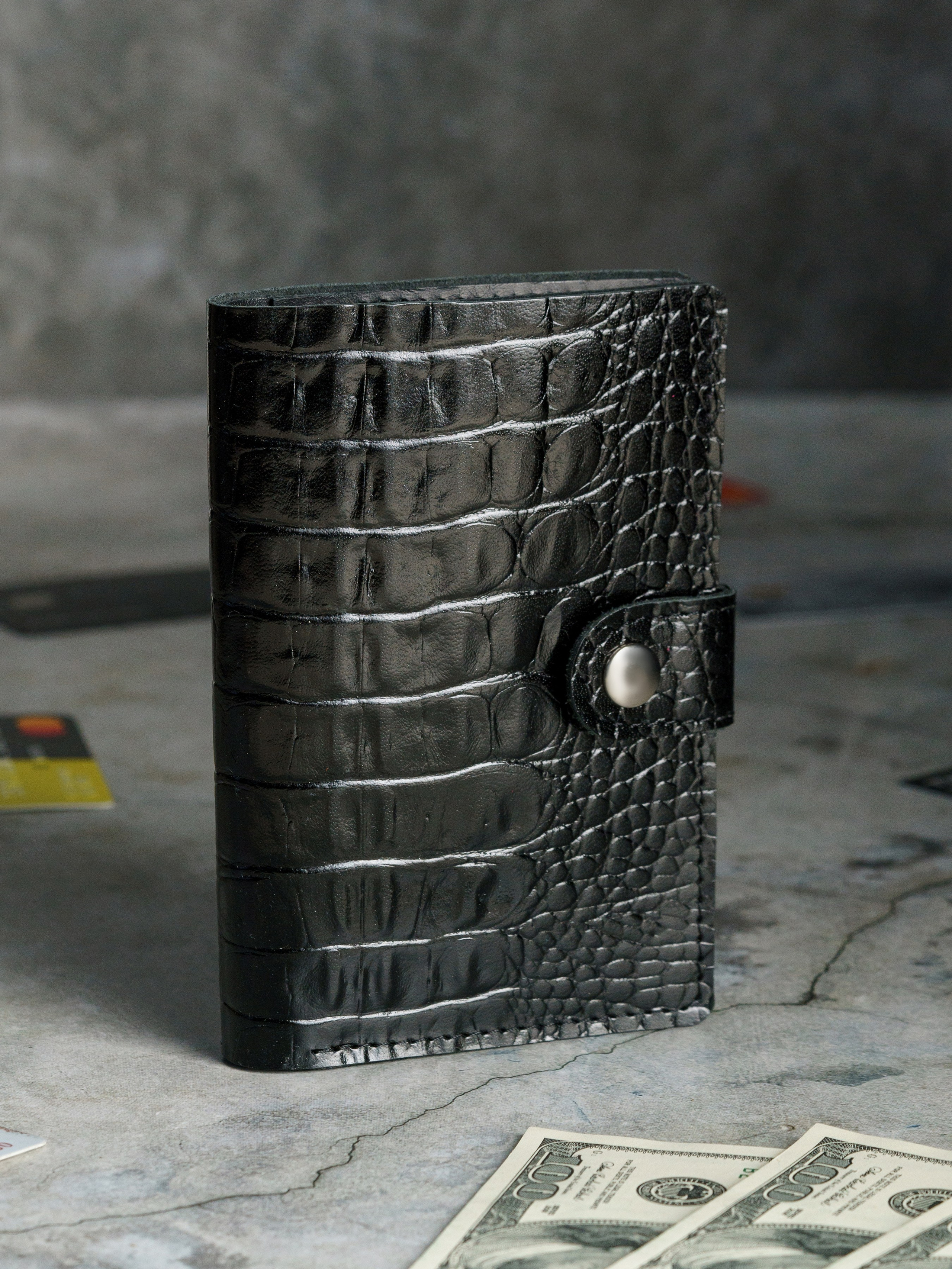 Съёмка кожгалантереи — фото и видео сумок, ремней, кошельков | KED Production. KED Production — продакшн из СПб. Создаём фото, видео и контент, который помогает брендам и селлерам продавать больше