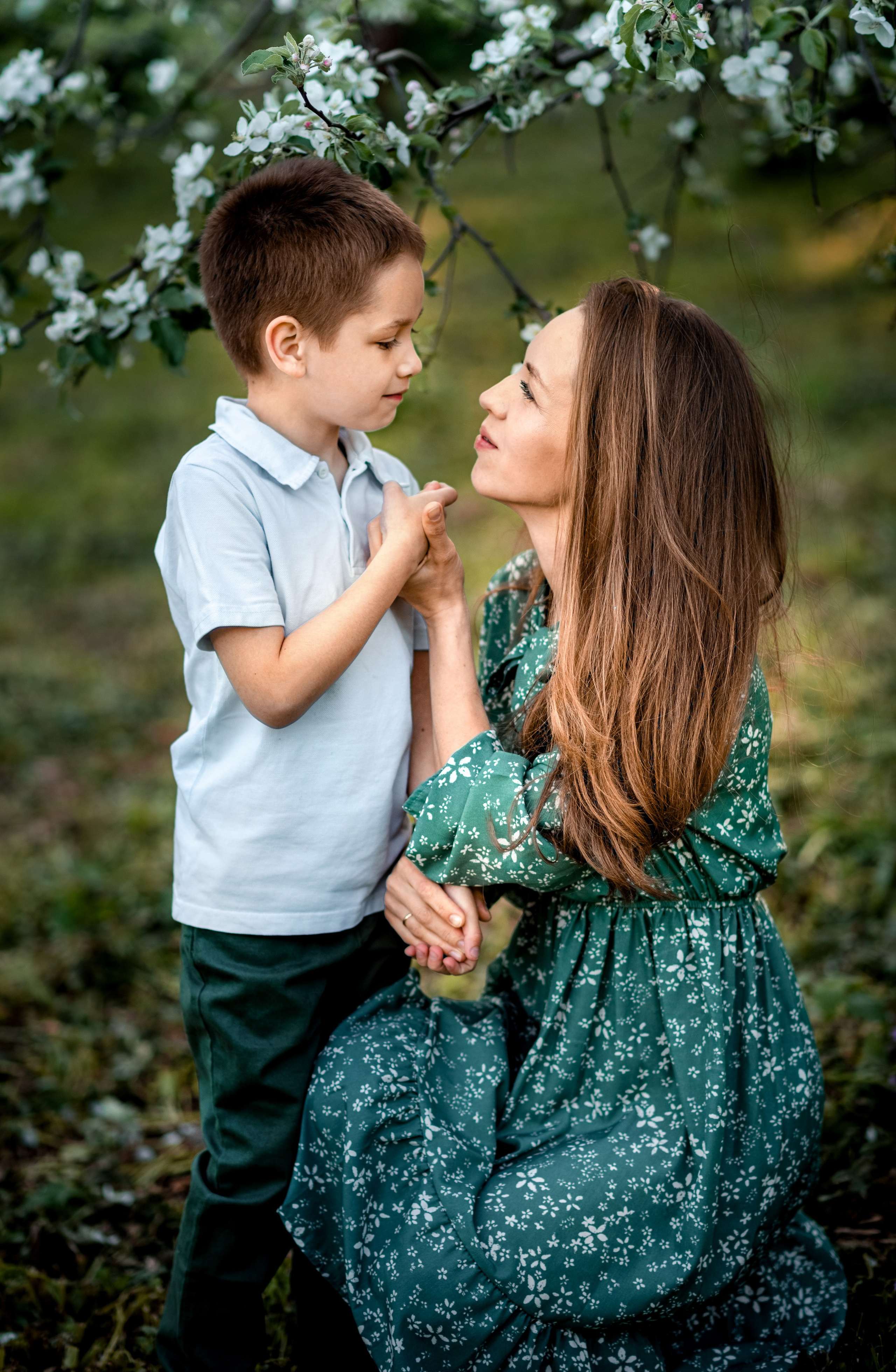 Семейная фотосессия в цветении. Ясная Поляна. Семейный и детский фотограф в Туле Светлана Воронкова
