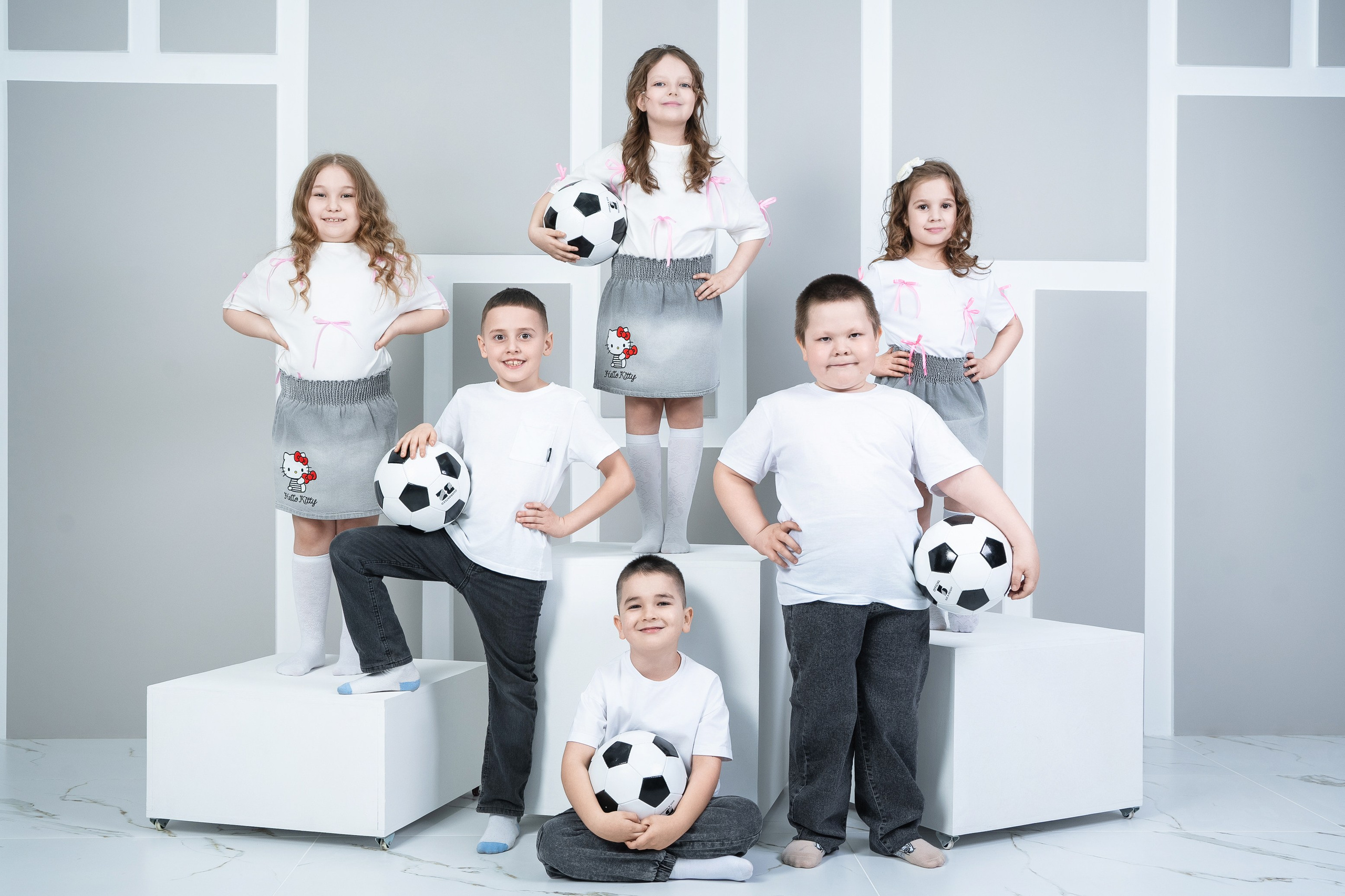 Выпускная фотосессия в фотостудии. Выпускные альбомы Нижнекамск Набережные Челны Фотостудия Небо