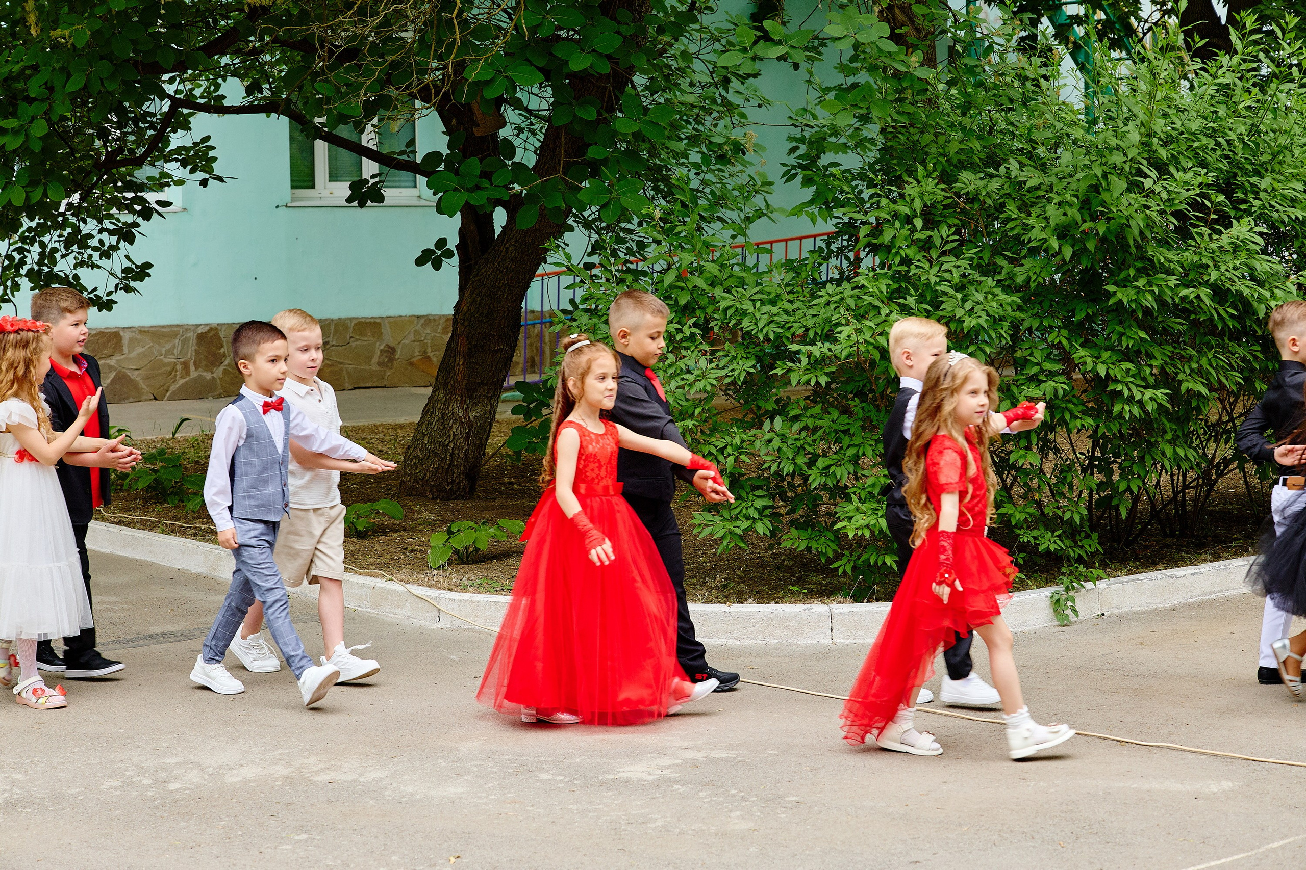 Выпускной 45 сад. Фотограф Выпускные альбомы Таганрог Сергей Коробченко