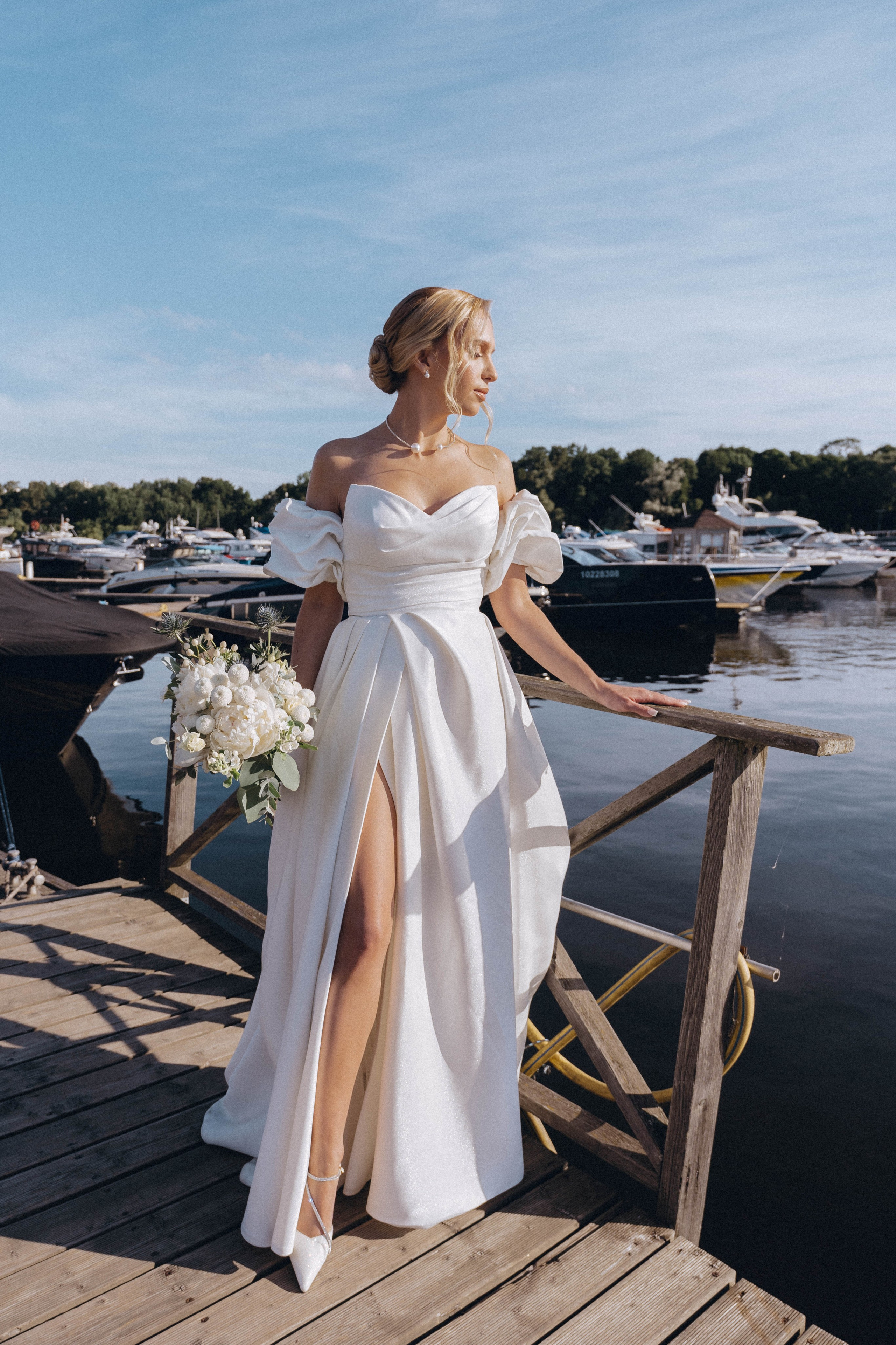 СВАДЕНБНАЯ СЬЕМКА НА КАТЕРЕ ПО КАНАЛАМ САНКТ-ПЕТЕРБУРГА И В АКВАТОРИИ НЕВЫ. Профессиональный фотограф, Санкт-Петербург — Виктория Богомолова