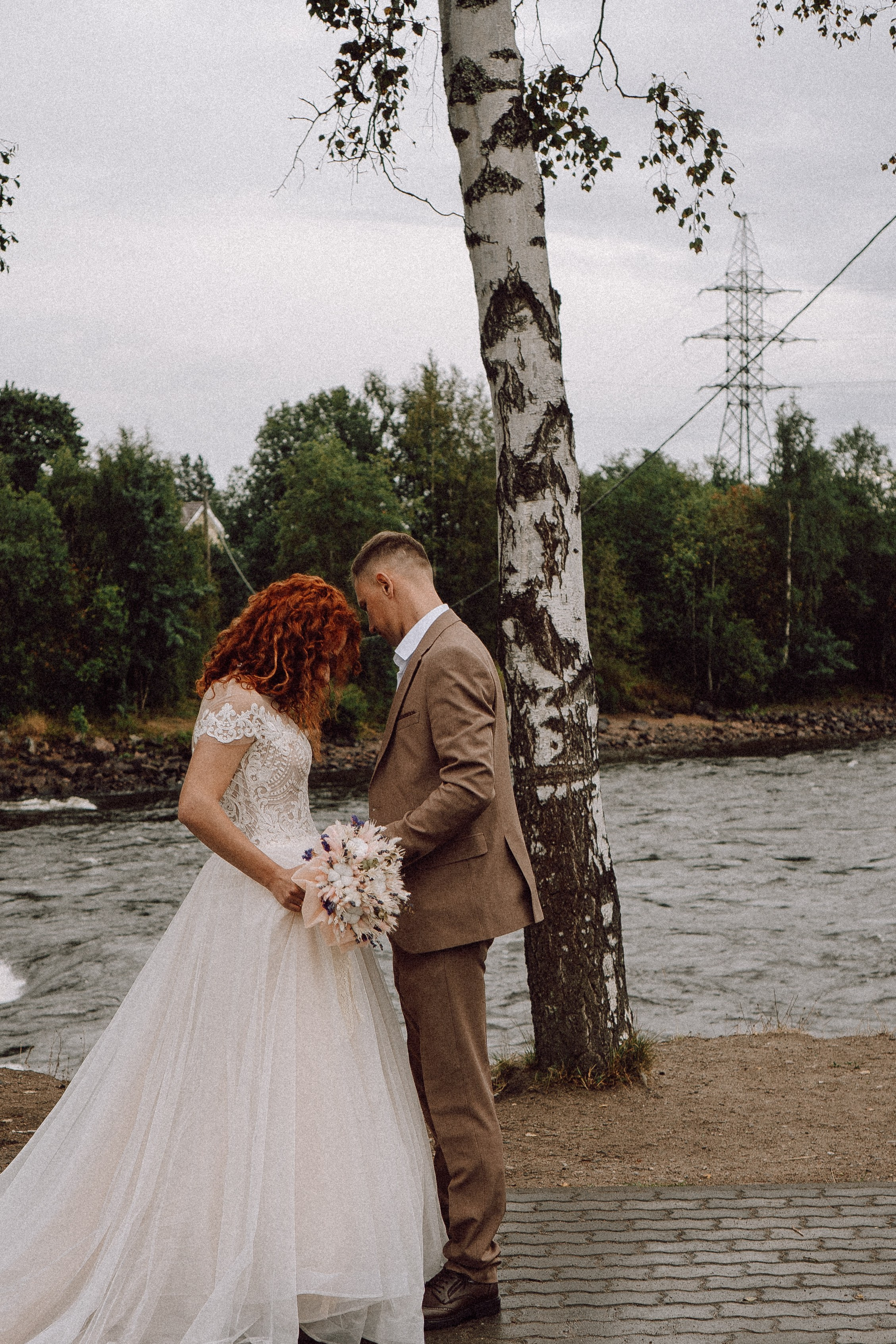 СВАДЕБНАЯ ФОТОСЕССИИЯ ПАРЫ В ГОРОДЕ ПРИОЗЕРСК В СОСНОВОМ ЛЕСУ И С ПИКАПОМ. Профессиональный фотограф, Санкт-Петербург — Виктория Богомолова