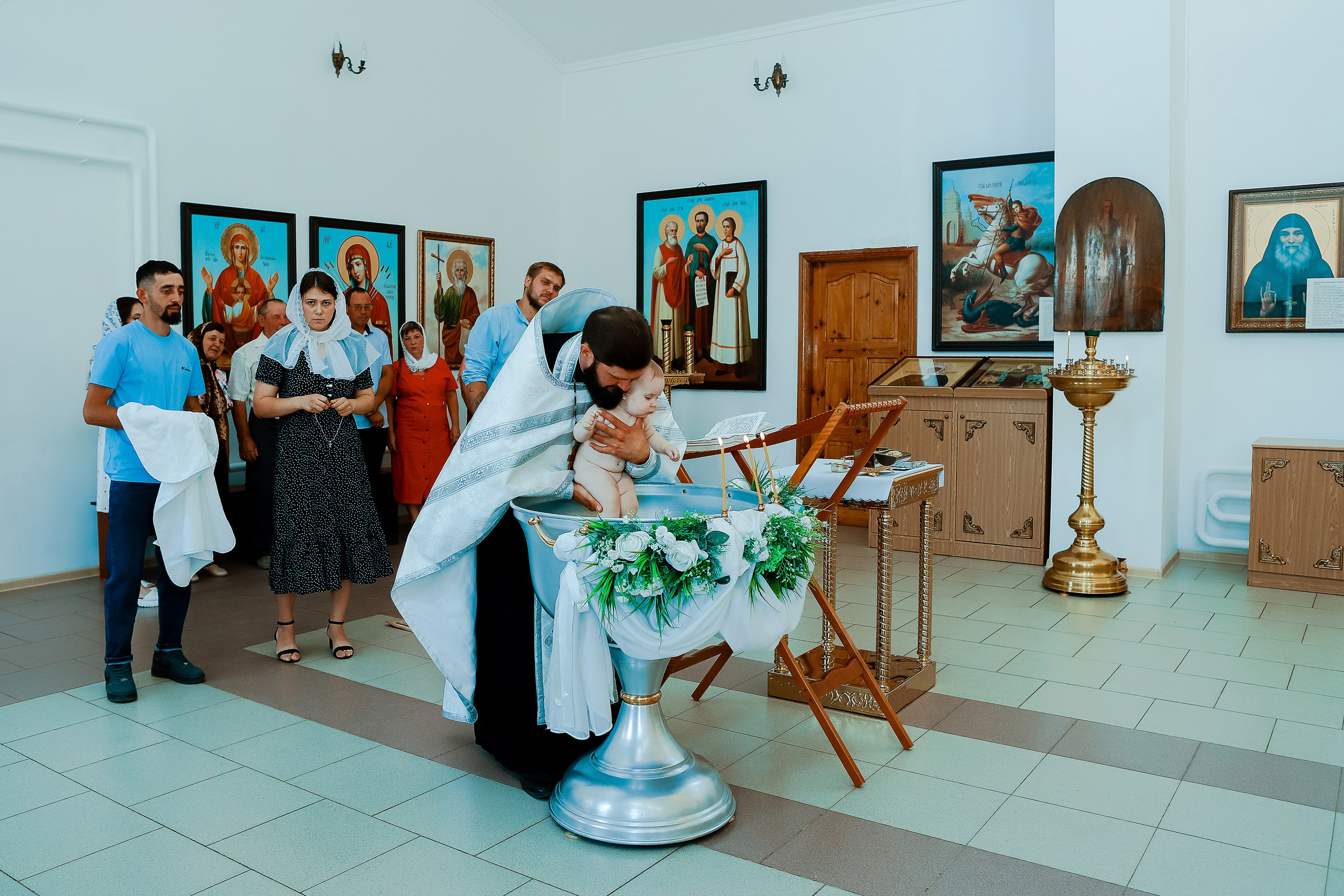 Таинство Крещения Отца и Дочери. Свадебный фотограф Евгения Фролова г. Каменск-Шахтинский, Донецк, Ростов