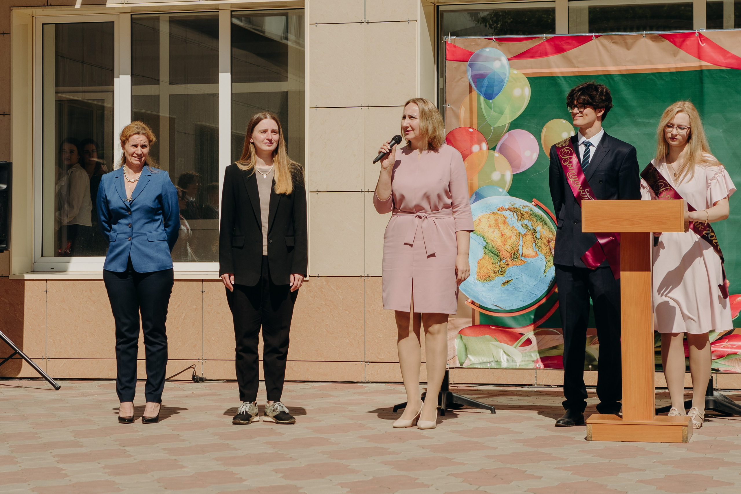 Последний звонок 2024. Фотограф Софа Самара