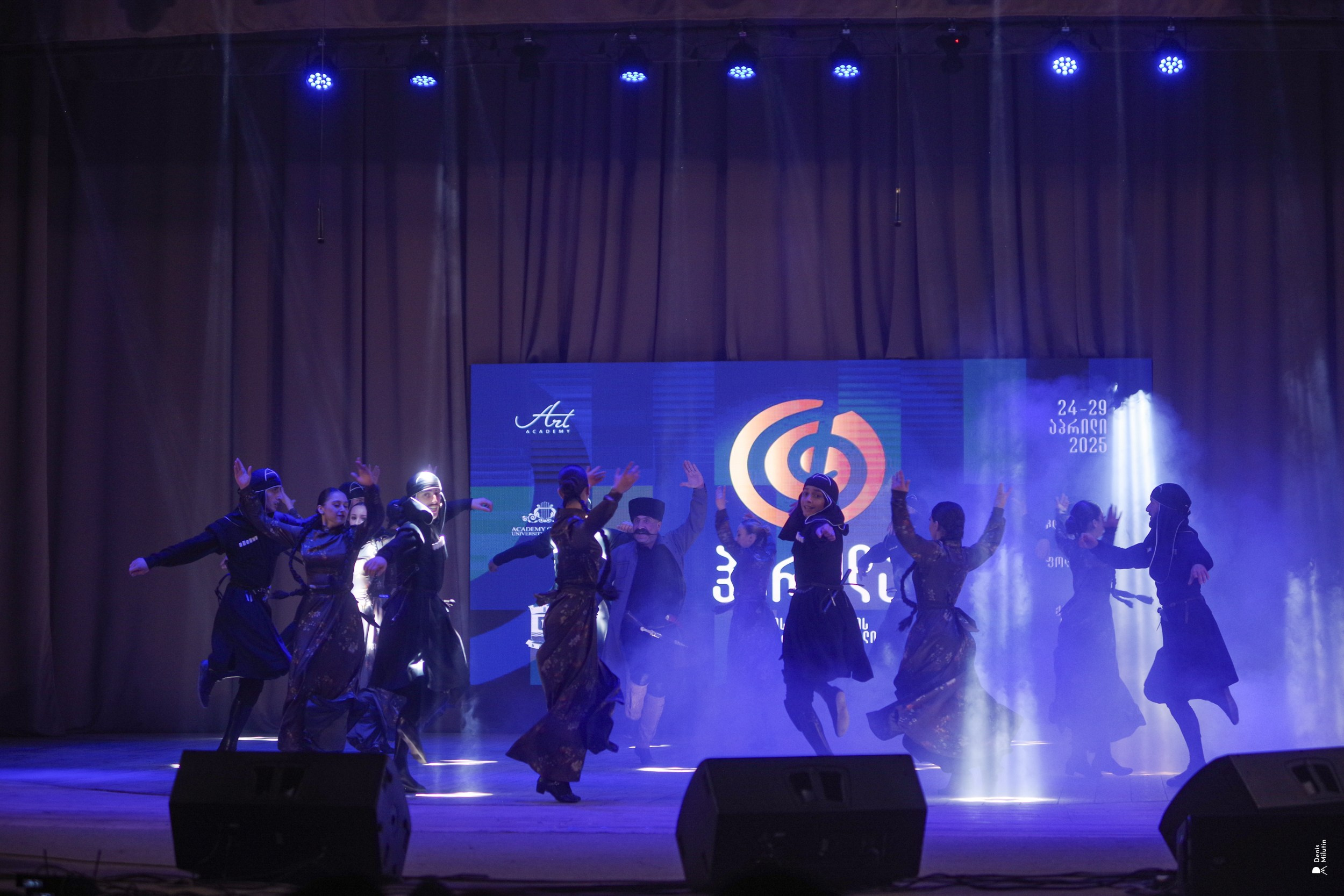 Танцы в Хоби. Портретный фотограф Денис Милютин