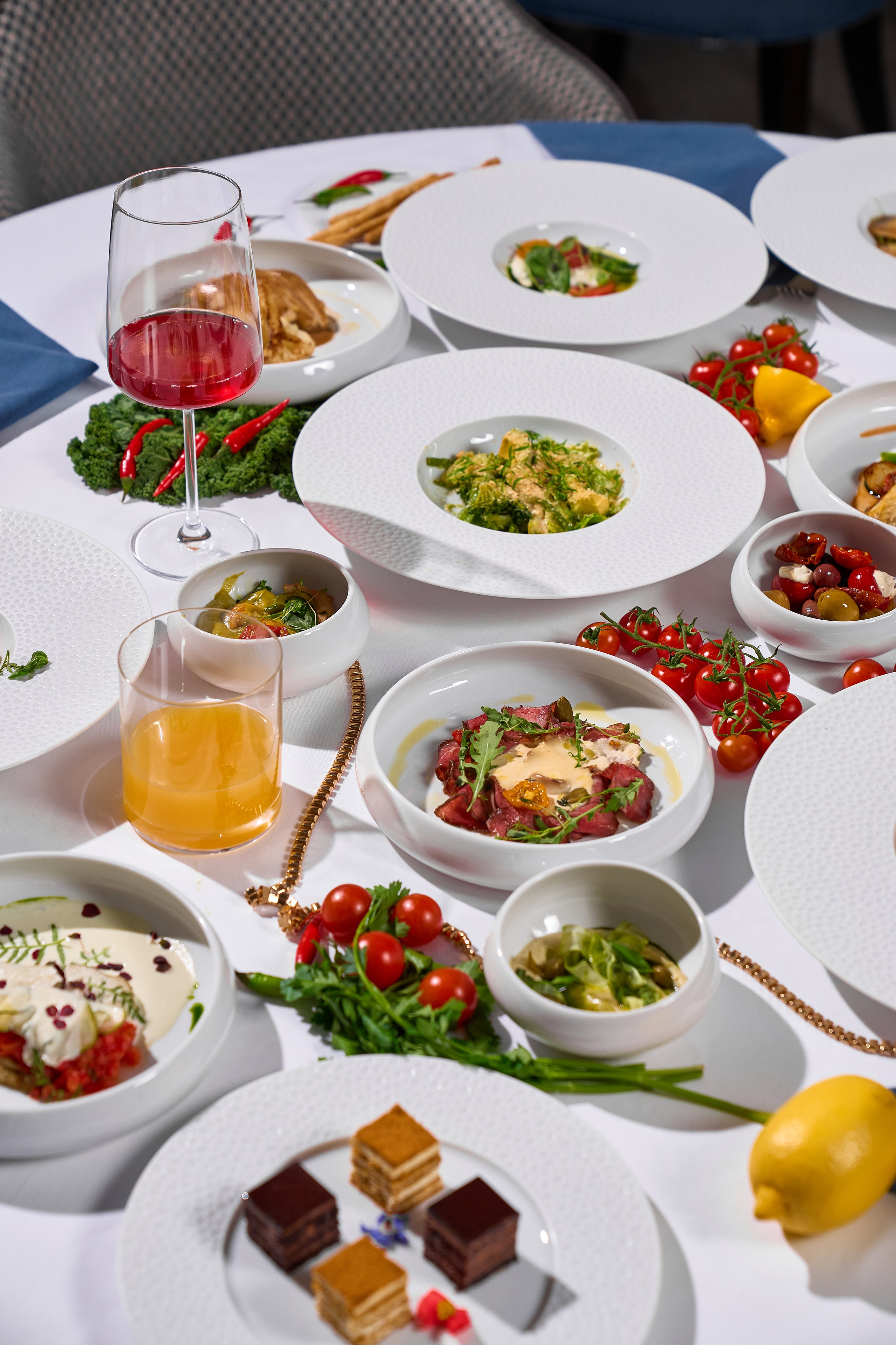 COSMOS ITALY — СЪЕМКА МЕНЮ