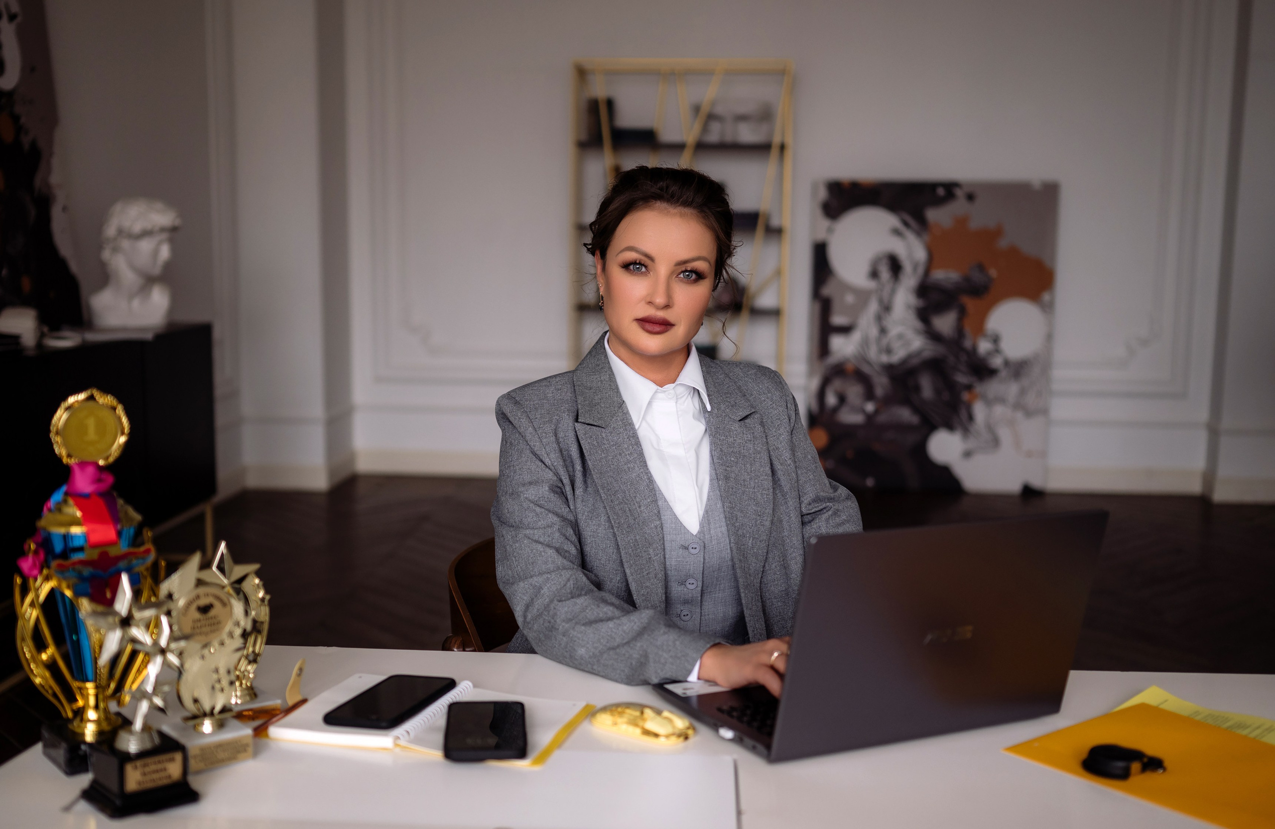 Деловой портрет. Съёмка для контента. Фотограф в Москве Алёна Степутенко