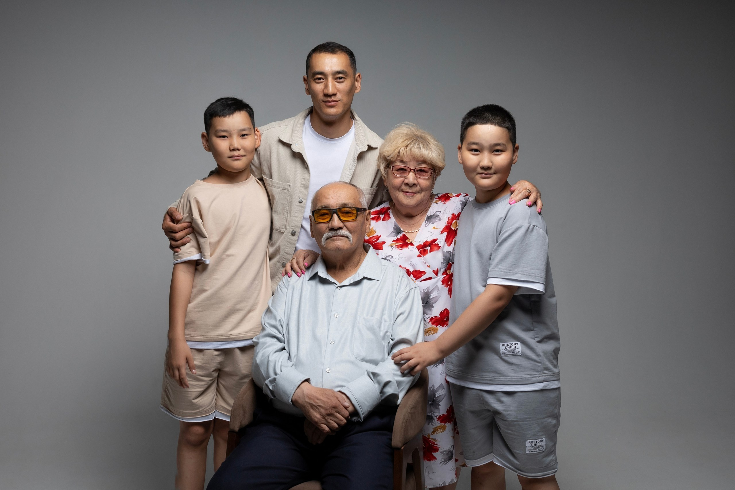 Семейная фотосессия Оренбург. Свадебный и семейный фотограф в Оренбурге Тасжан Аккелбеков