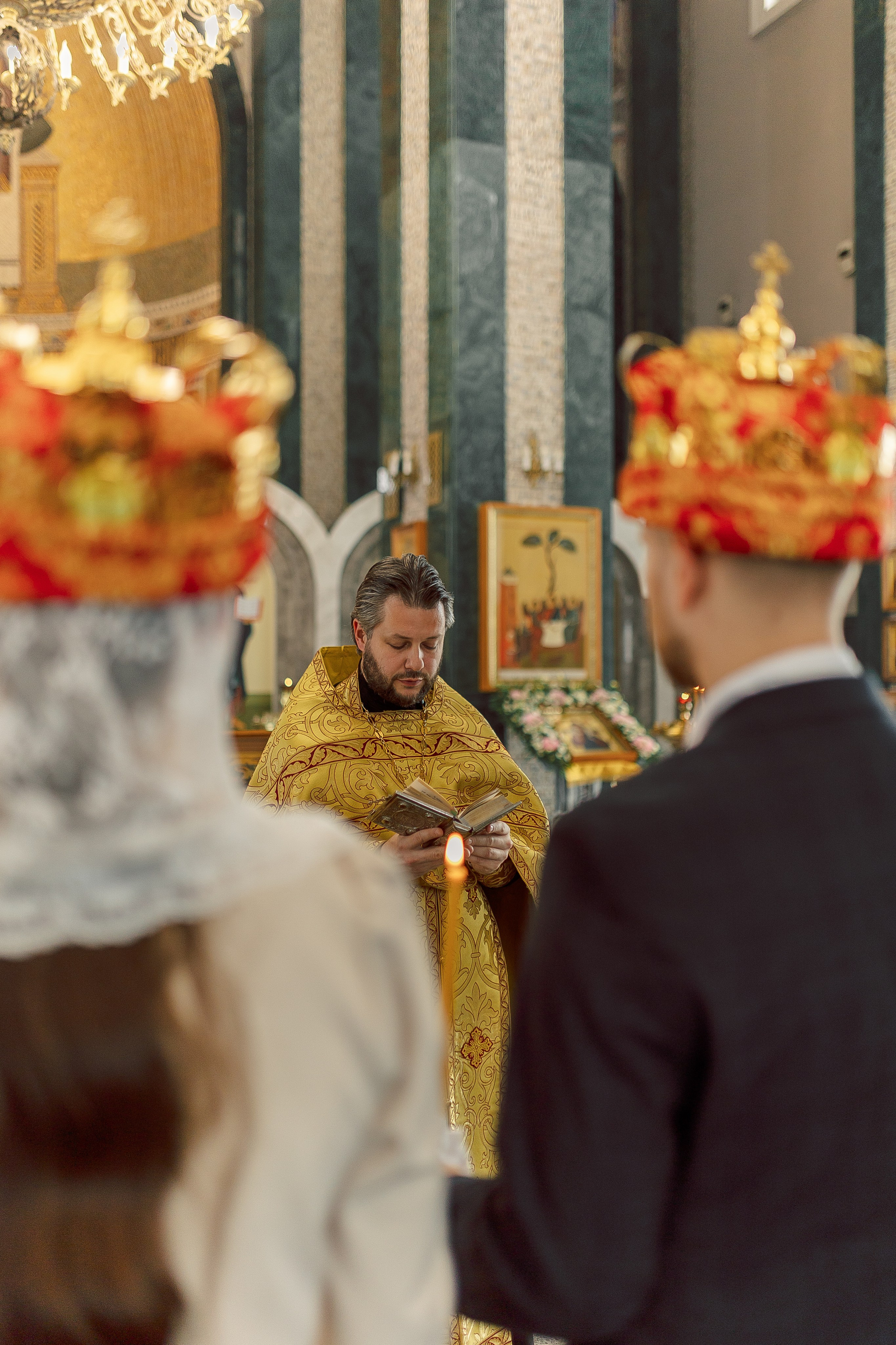 Венчание в храме Стефана Пермского. Семейный фотограф в Москве Анна Пожарская