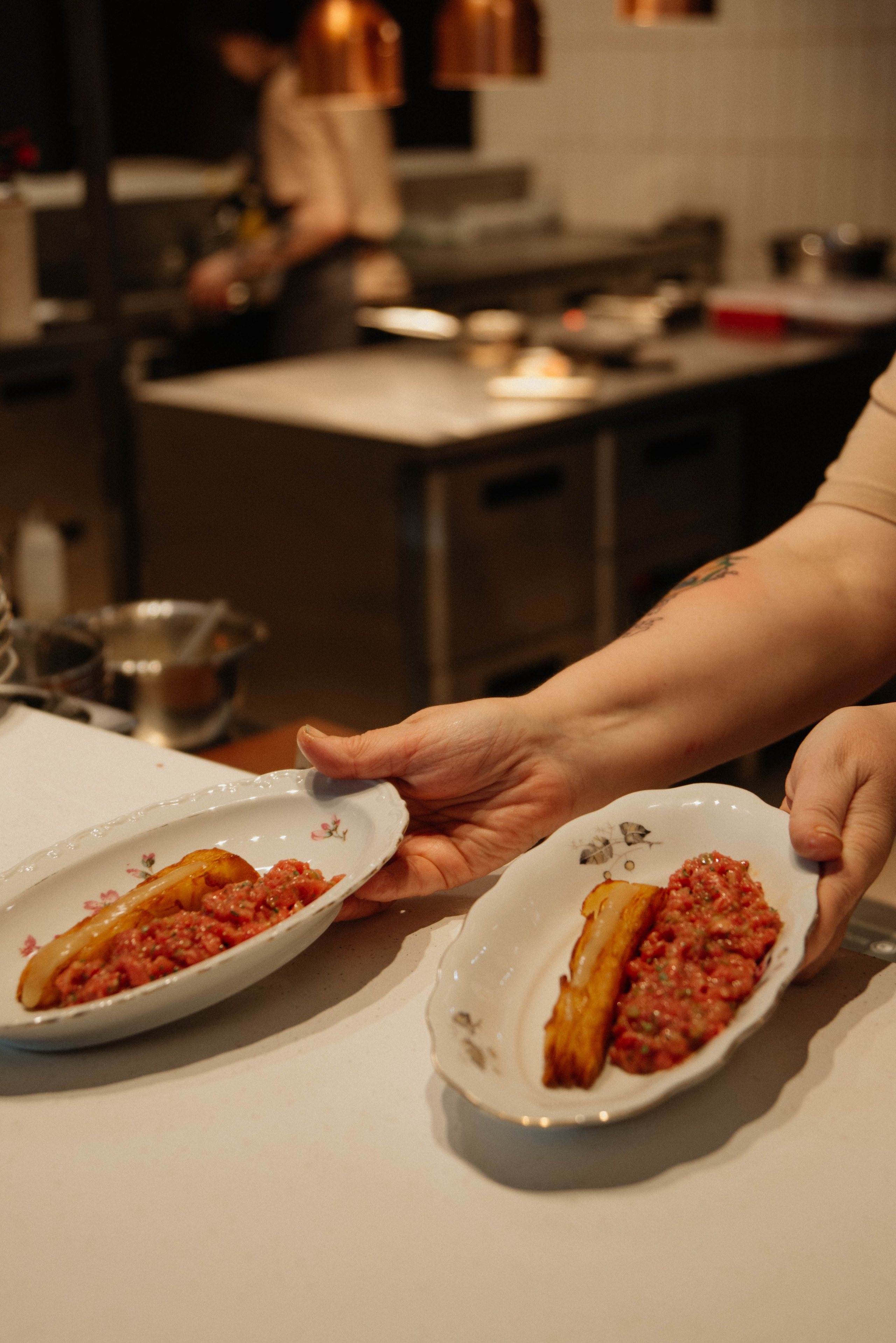 Контентная фотосессия для ресторана La Volte. Ксения Glossa. Портретный и репортажный фотограф в Самаре