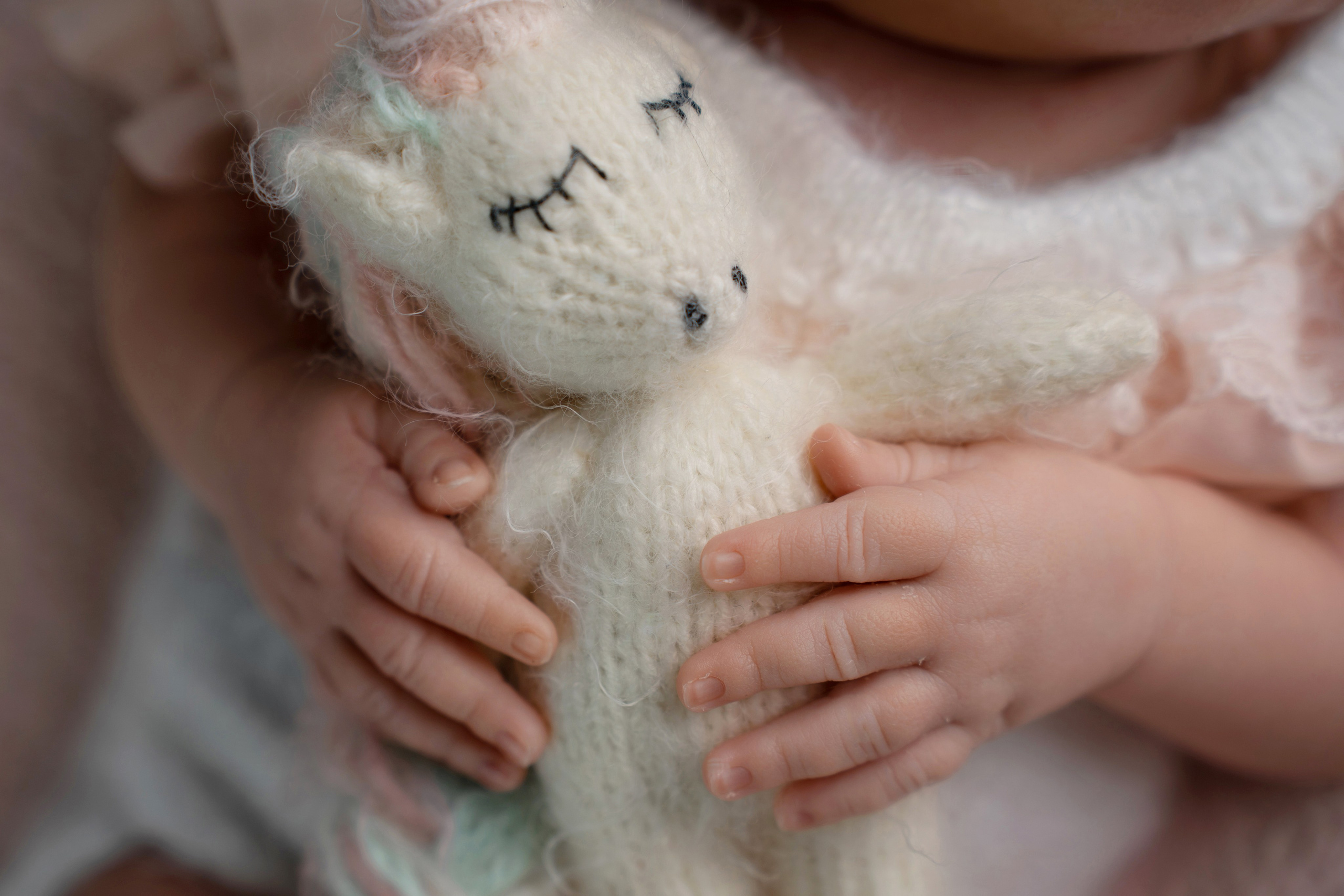 Фото с родителями/Макроснимки. Фотограф новорожденных Оренбург и свадебный фотограф Оренбург