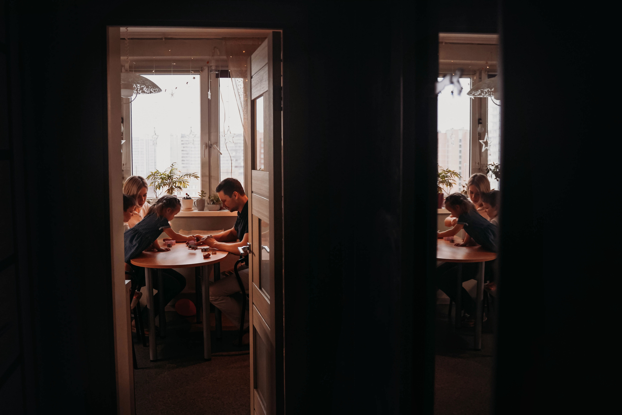 20.12.18 Николай Анна Влад Оля (имбирное печенье). Детский и семейный фотограф в Москве Алёна Шестунова