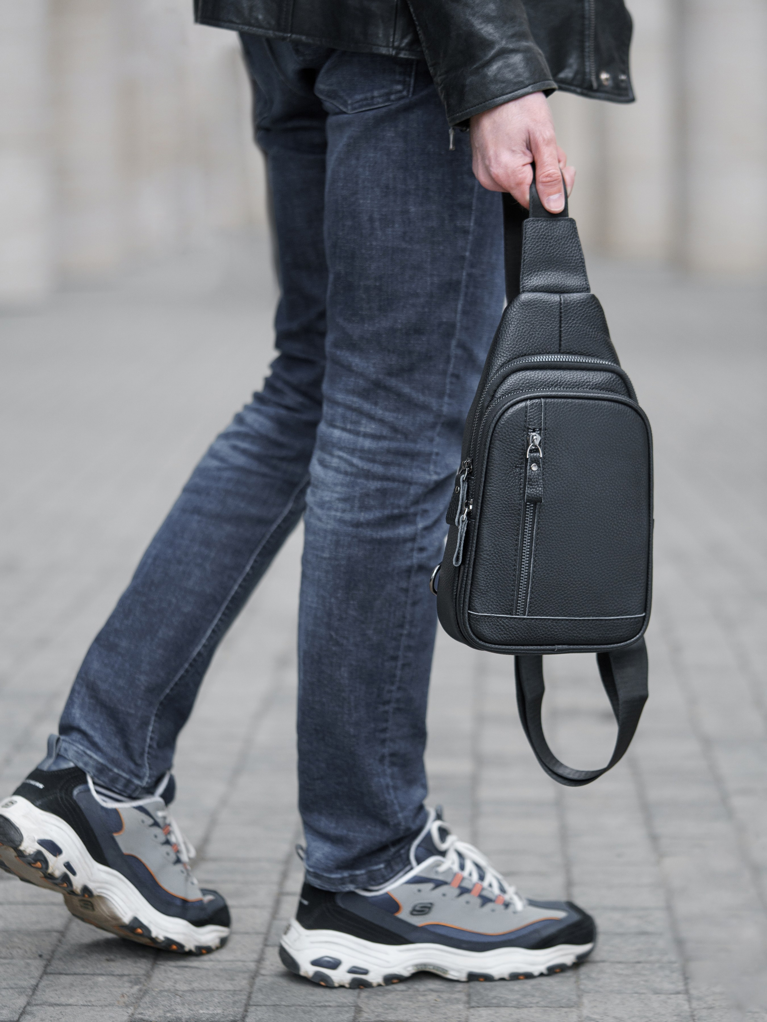 Бананки мужские, стрир-съемка, модель Денис. KED Production — продакшн из СПб. Создаём фото, видео и контент, который помогает брендам и селлерам продавать больше