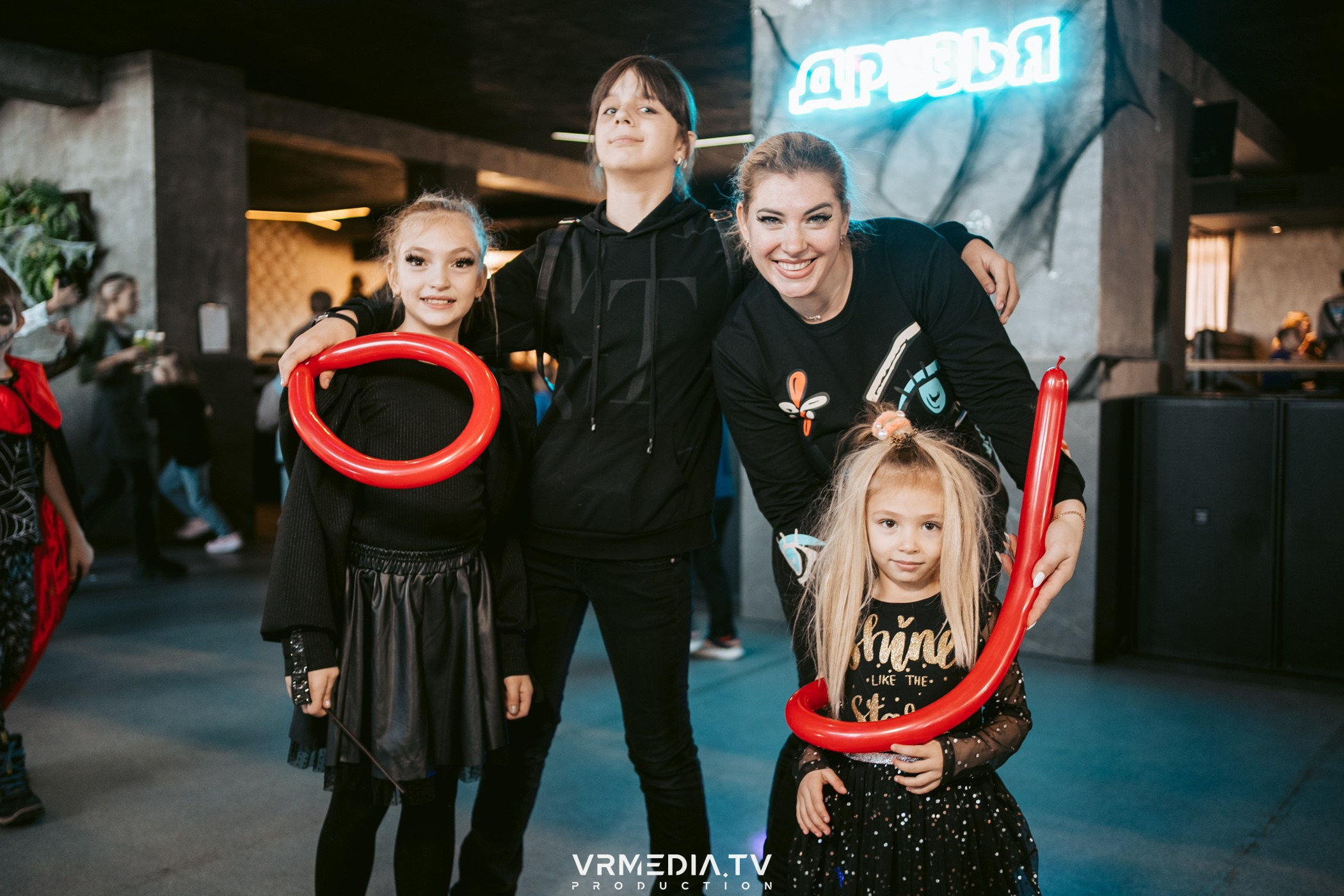 Baby time в баре «Друзья»