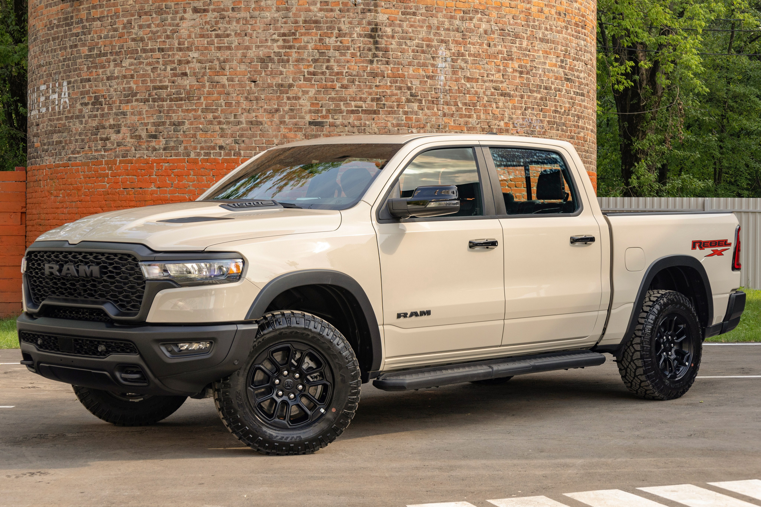 Фотосессия с мотоциклами и автомобилями. Предметный фотограф в Москве и Московской области