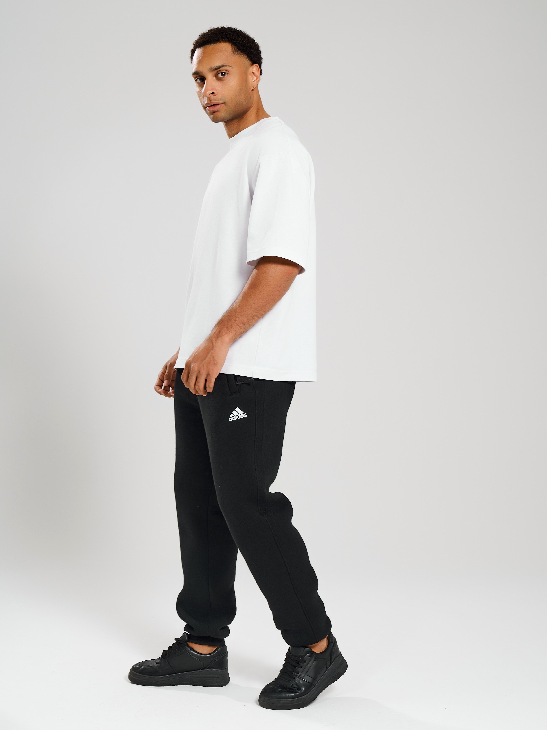 Каталоги на белом фоне. Лучший фотограф для брендов в Москве, съемки для маркетплейсов