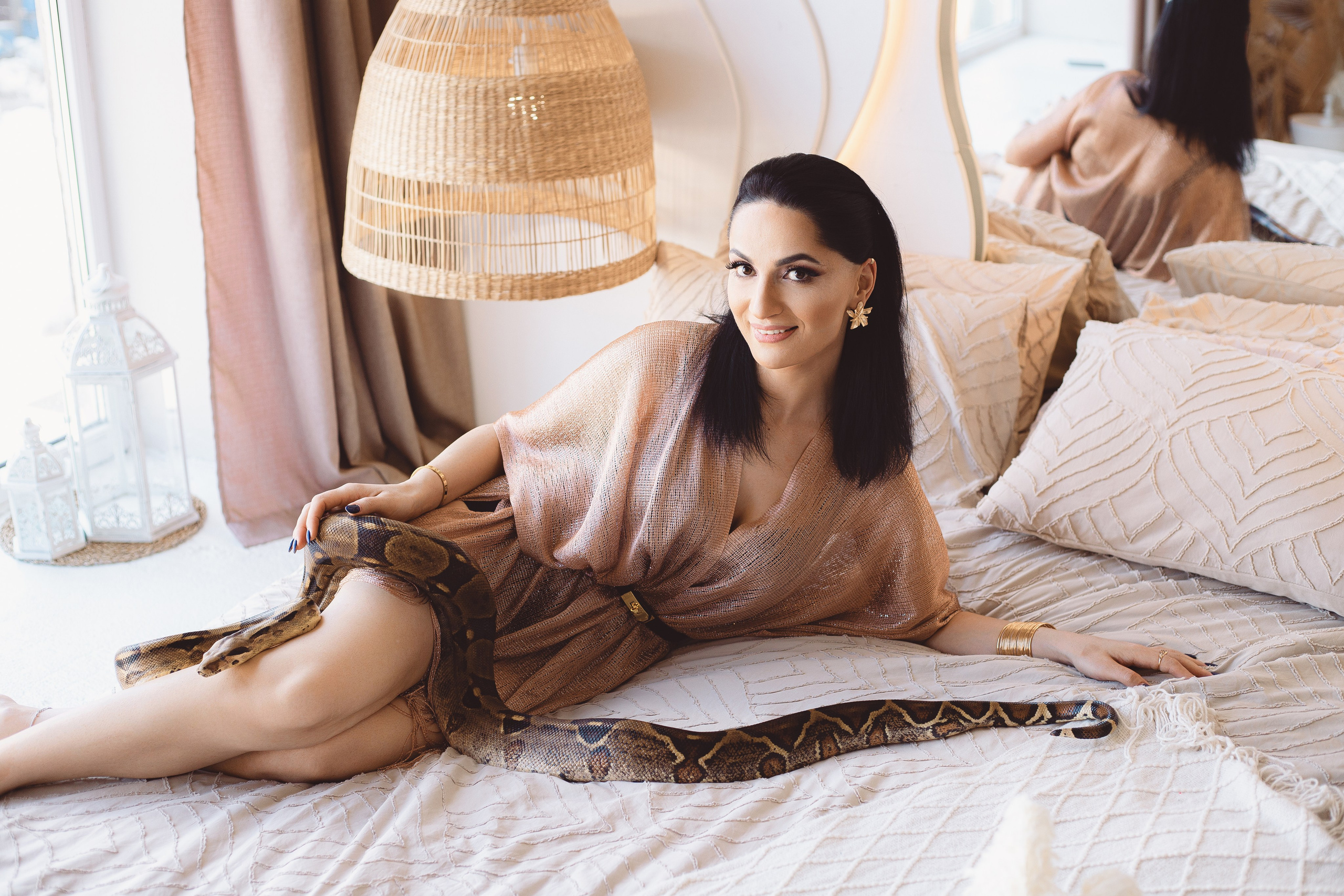 Женская фотосессия в студии со змеей в стиле Бохо. Фотограф в Санкт-Петербурге, Анна Скворцова