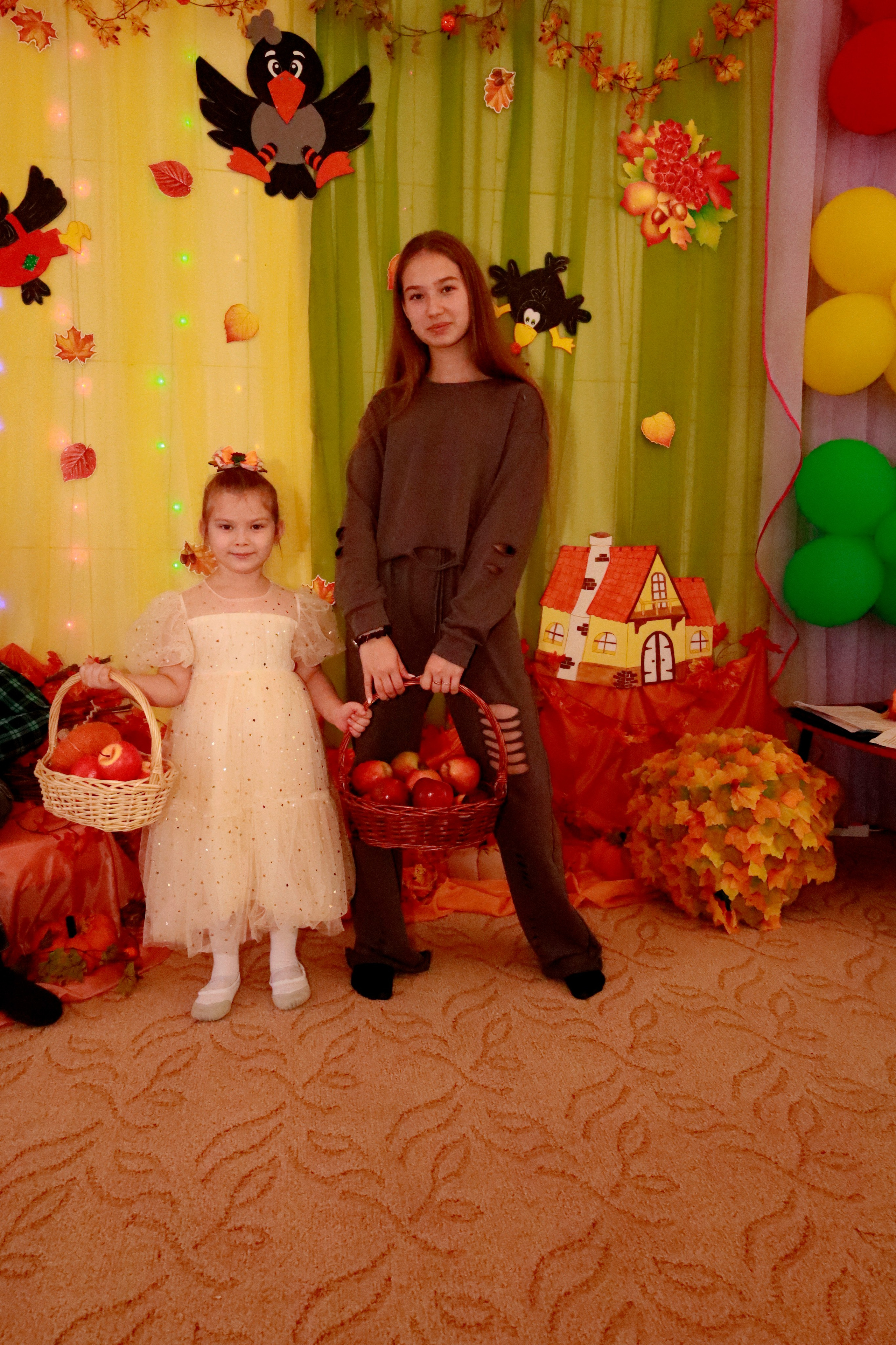 Прайс фото и видеосъемка вручение аттестатов и утренников в детском саду. Свадебный фотограф ростовская область