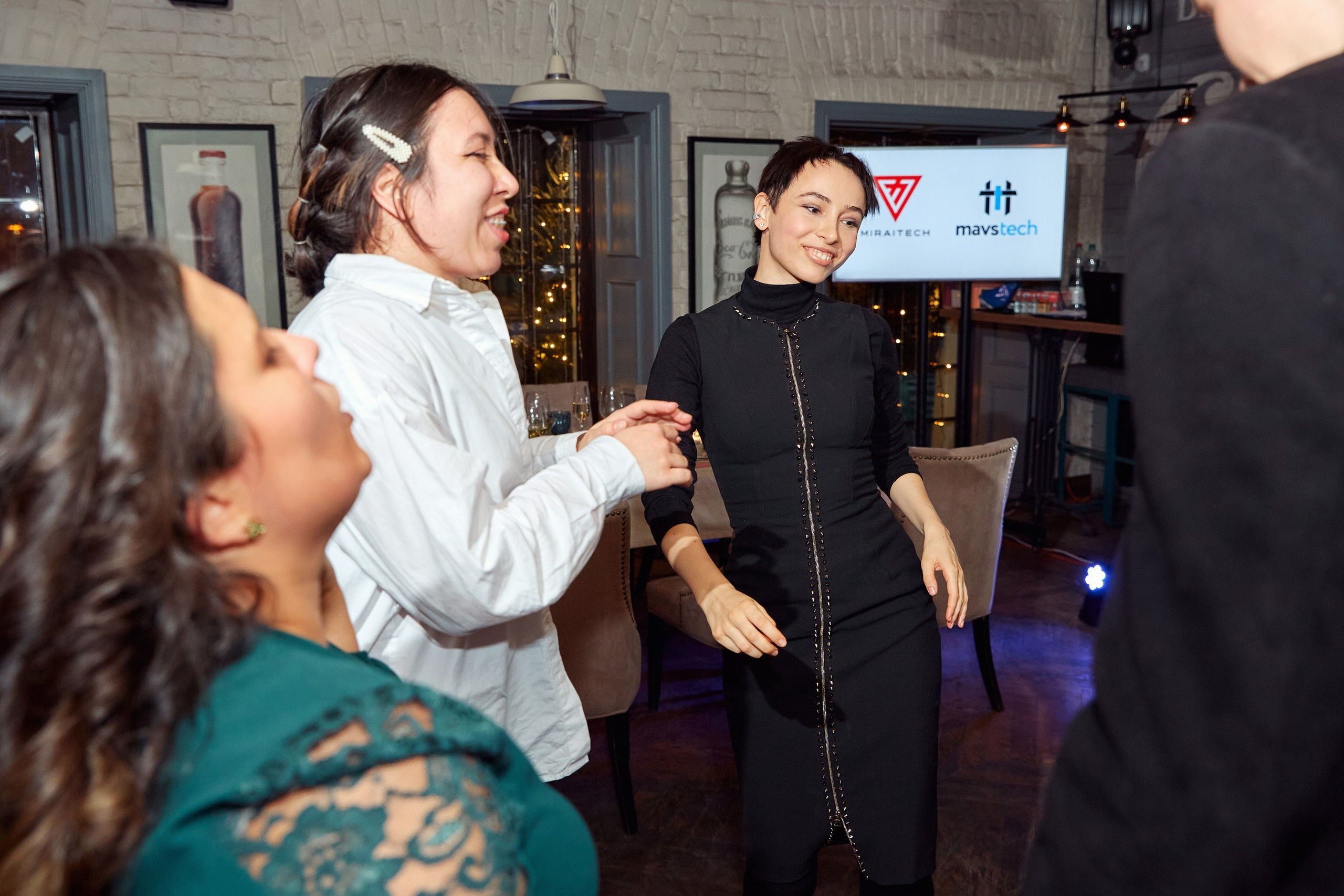 Компании Miraitech-Mavstech / Ресторан MUKKA. Антон Артюшин, портретный фотограф. Москва