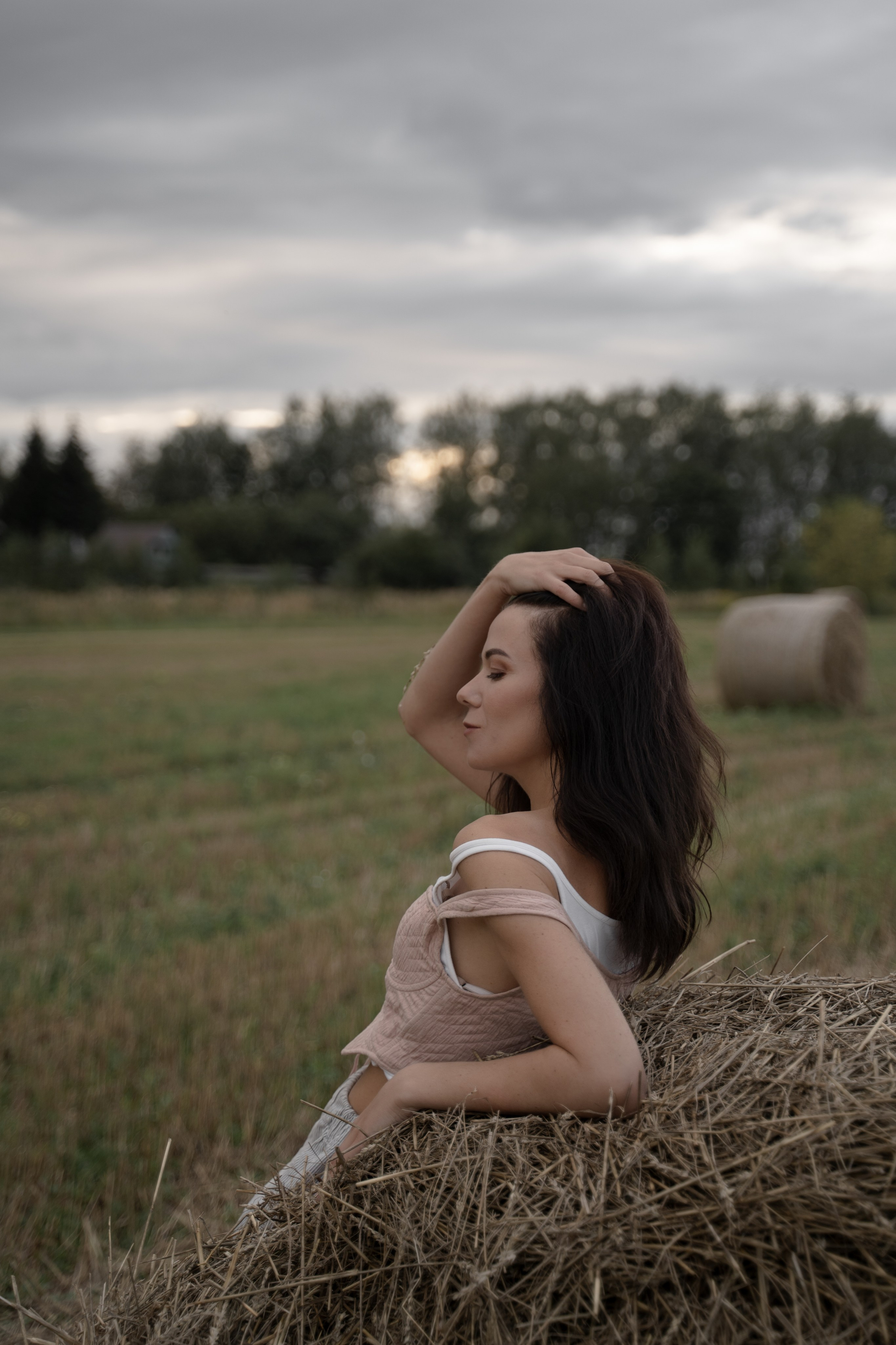 стильная, осенняя фотосессия в поле