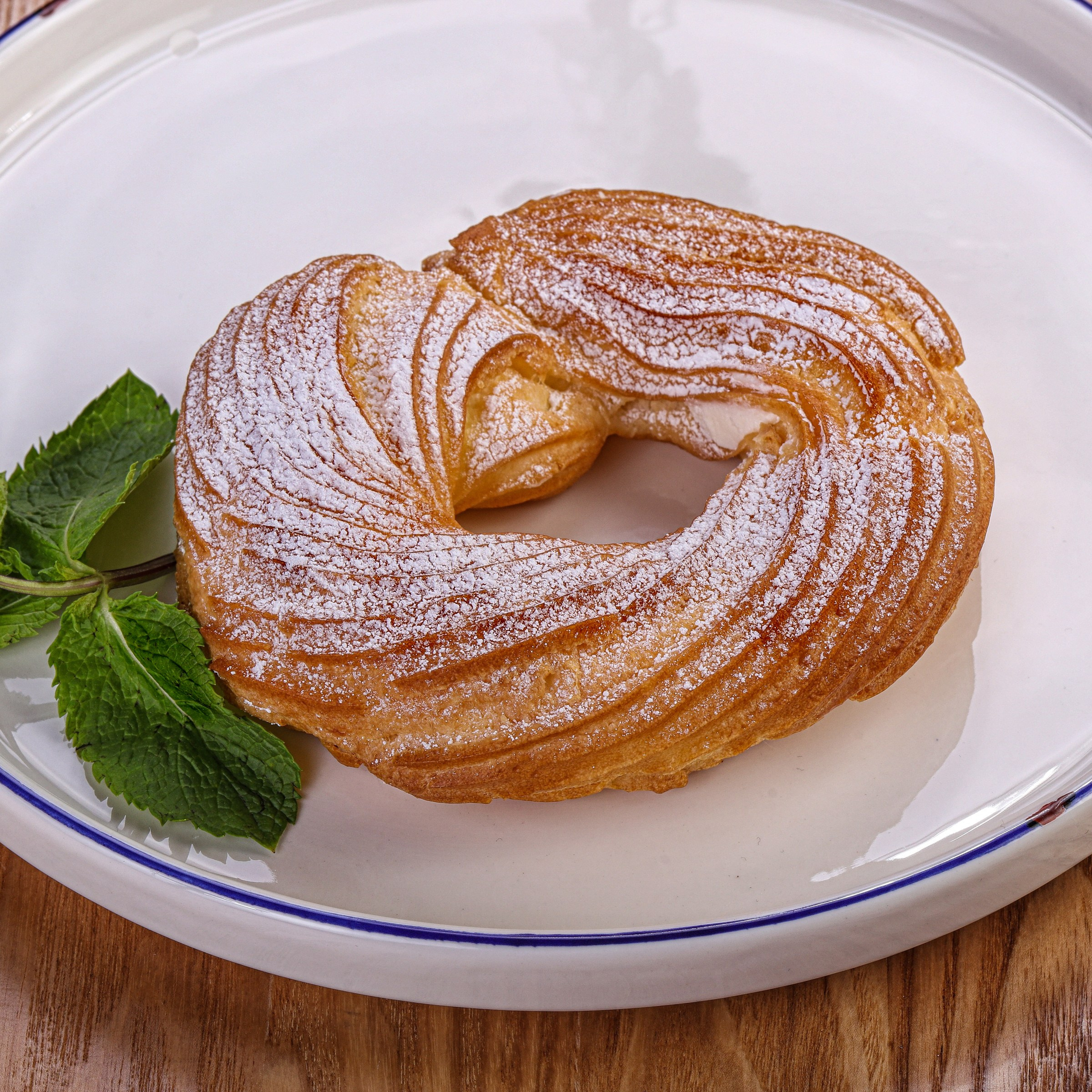 Фотосъемка десертов и выпечки. Заказ по тел.: +7 (906) 006-90-22. Фуд-фотограф Андрей Старостин — съемка еды в Москве. 9000 руб. в час