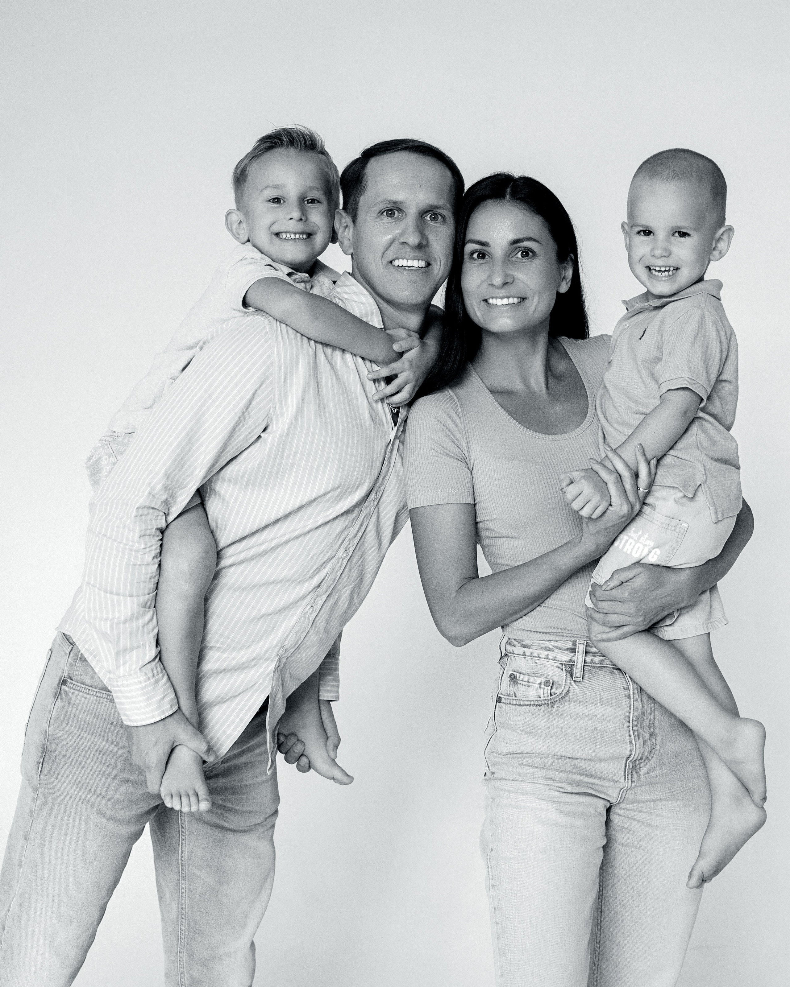 Александр с семьей. Семейный фотограф в Санкт-Петербурге Ирина Иванова