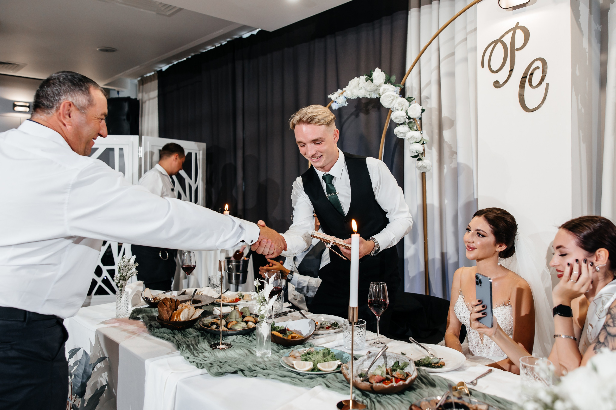 Анонс свадьбы для Ольги и Романа. Свадебный фотограф в Крыму и Севастополе Ольга Баскакова