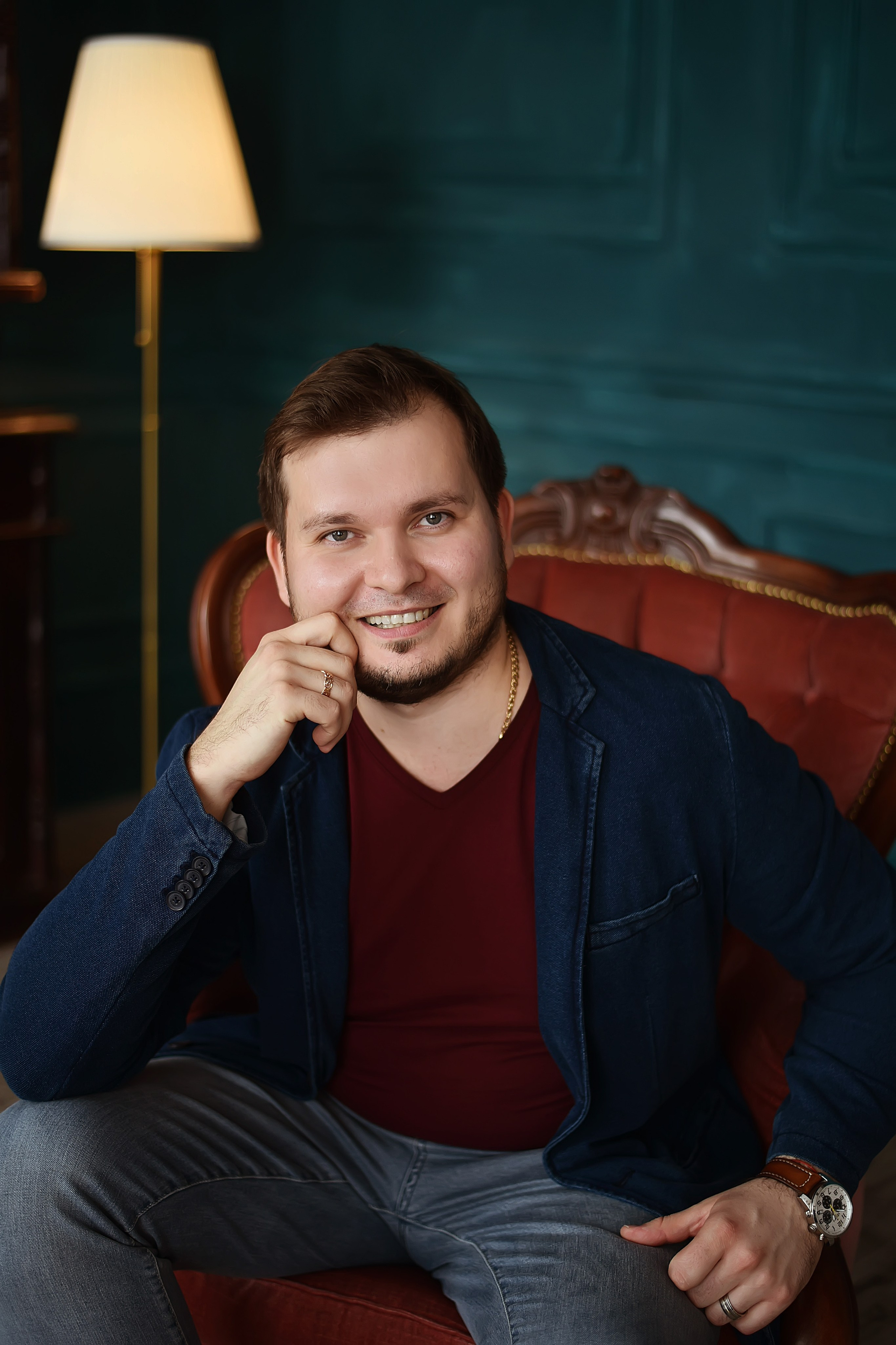 Контакты. Свадебный, семейный, детский, контент фотограф в Омске Максим Ильин