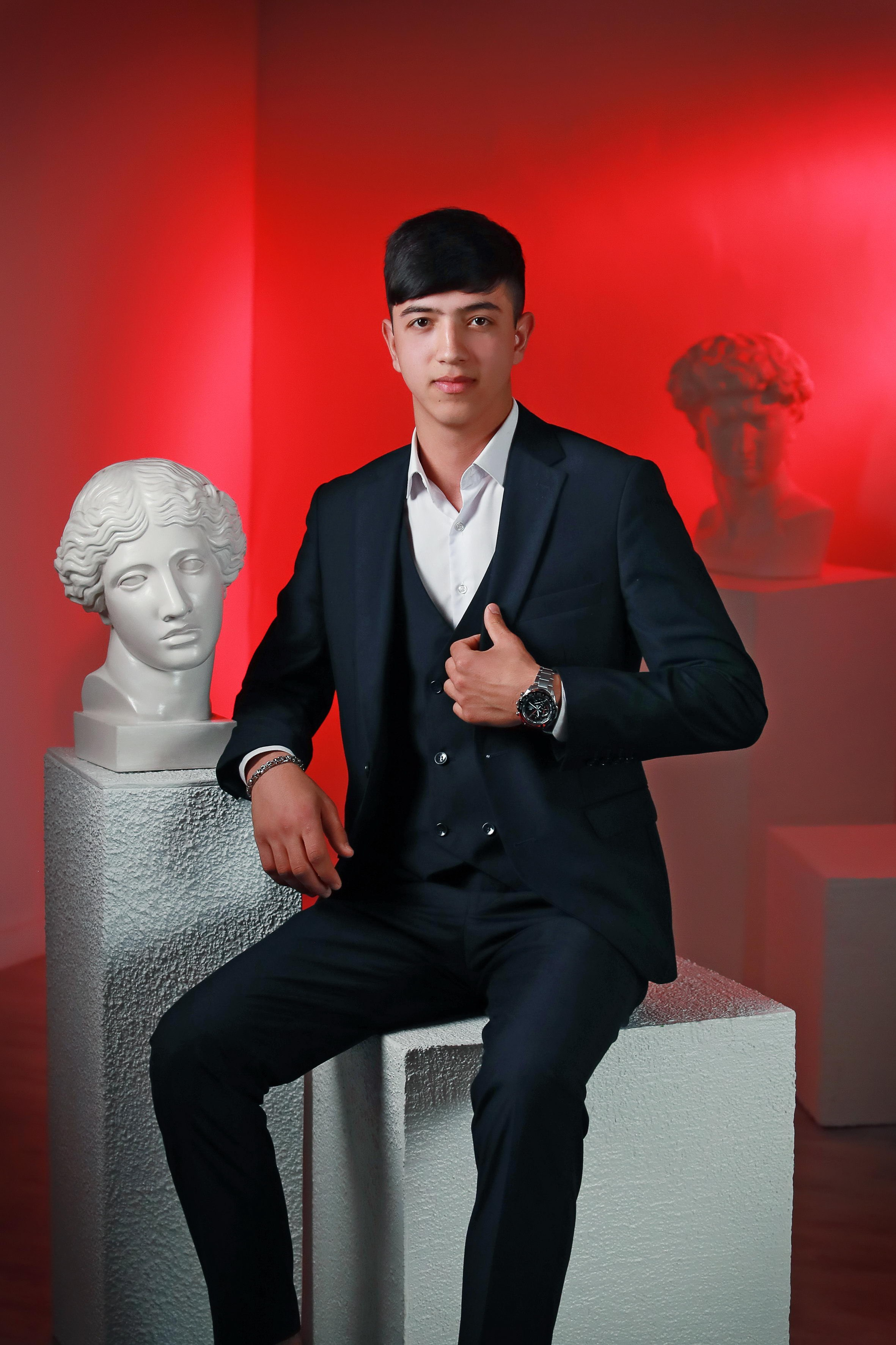 Альбомы для 9 и 11 класса. Создание стильных выпускных альбомов