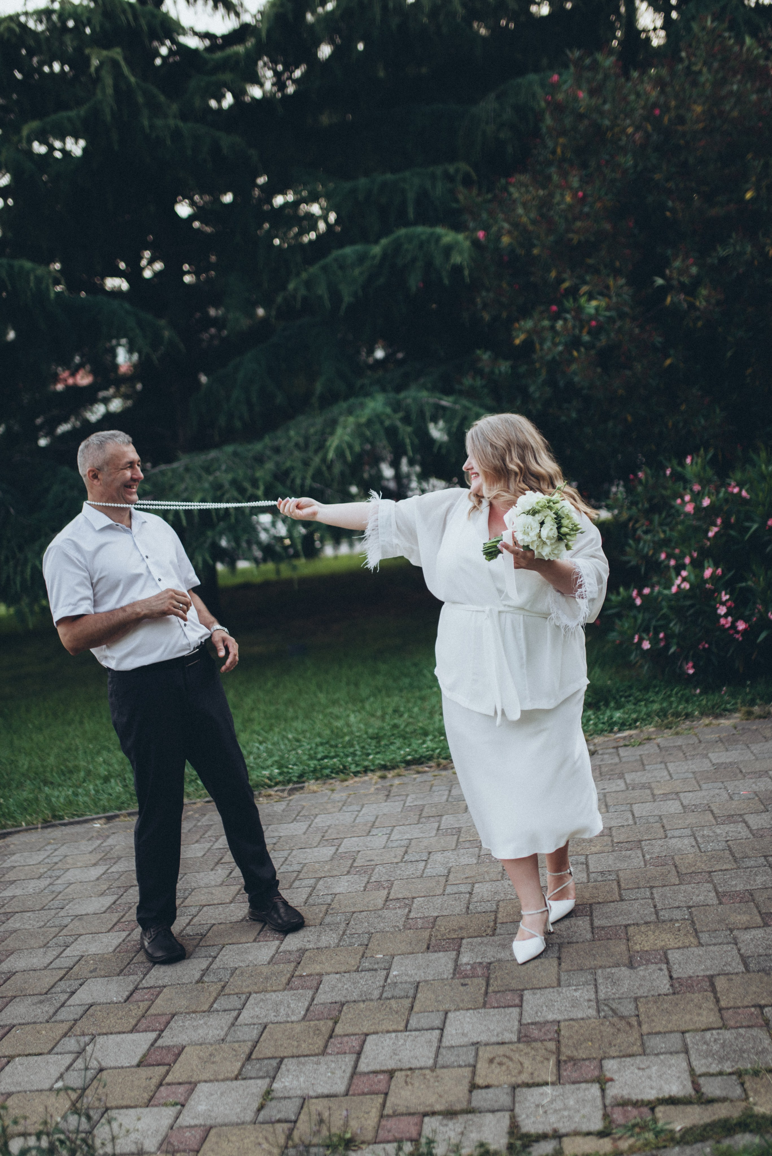 Свадебная фотосессия в морском порту Сочи на рассвете. Фотограф в Сочи — Маргарита Поганова