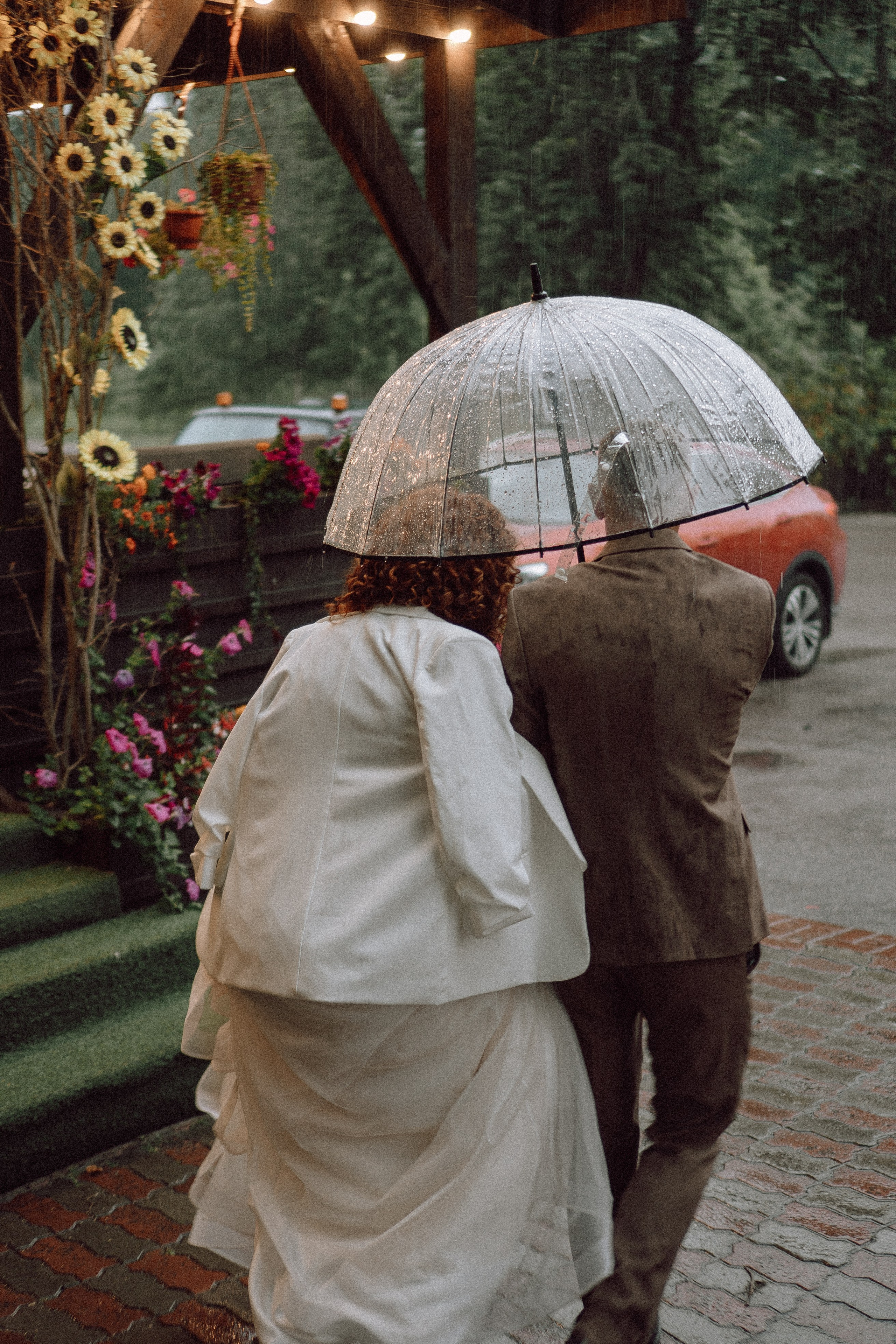 СВАДЕБНАЯ ФОТОСЕССИИЯ ПАРЫ В ГОРОДЕ ПРИОЗЕРСК В СОСНОВОМ ЛЕСУ И С ПИКАПОМ. Профессиональный фотограф, Санкт-Петербург — Виктория Богомолова