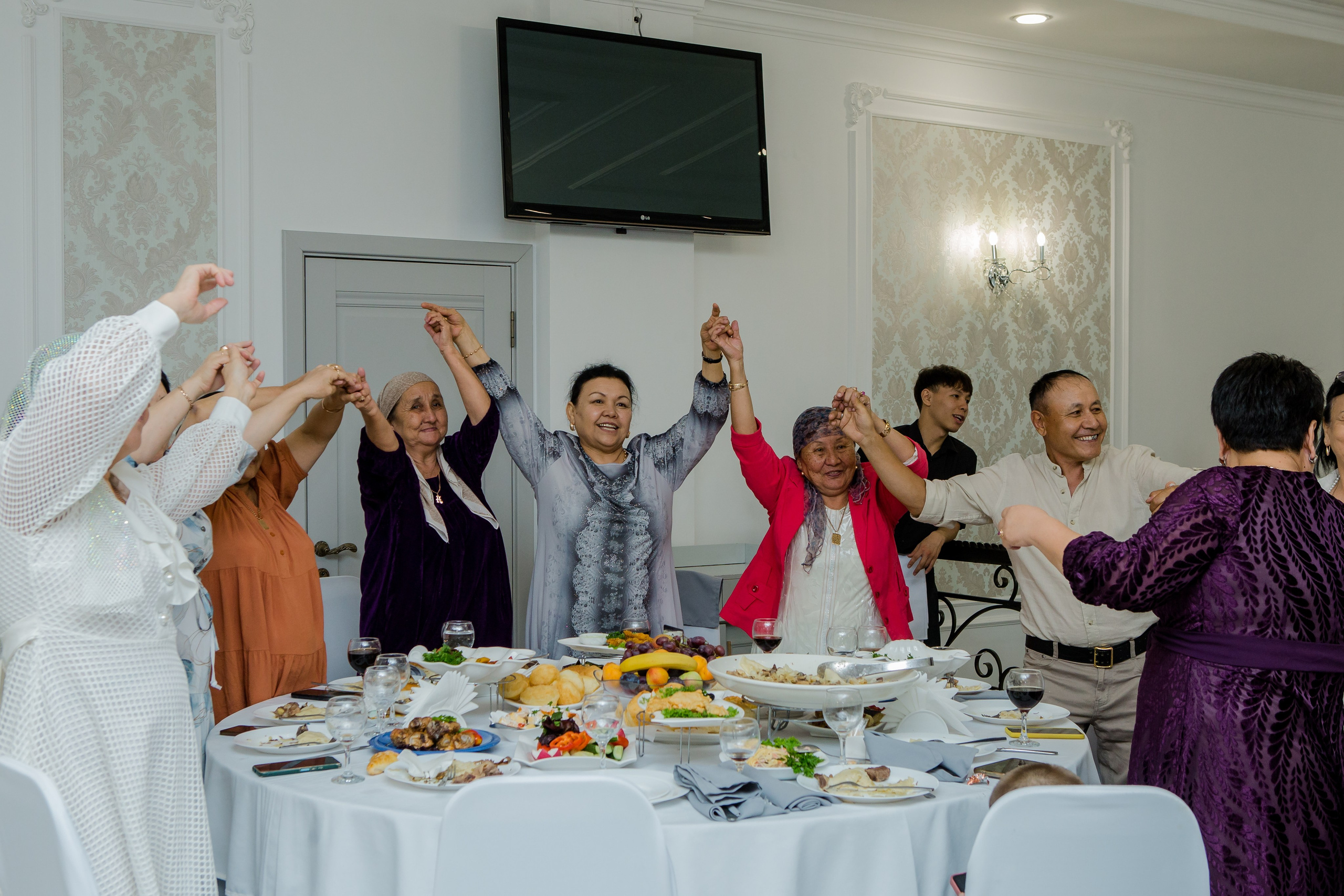 QYZ UZATU ZHADYRA. Свадебный и репортажный фотограф в Астане T.Yertay «Nomad media»