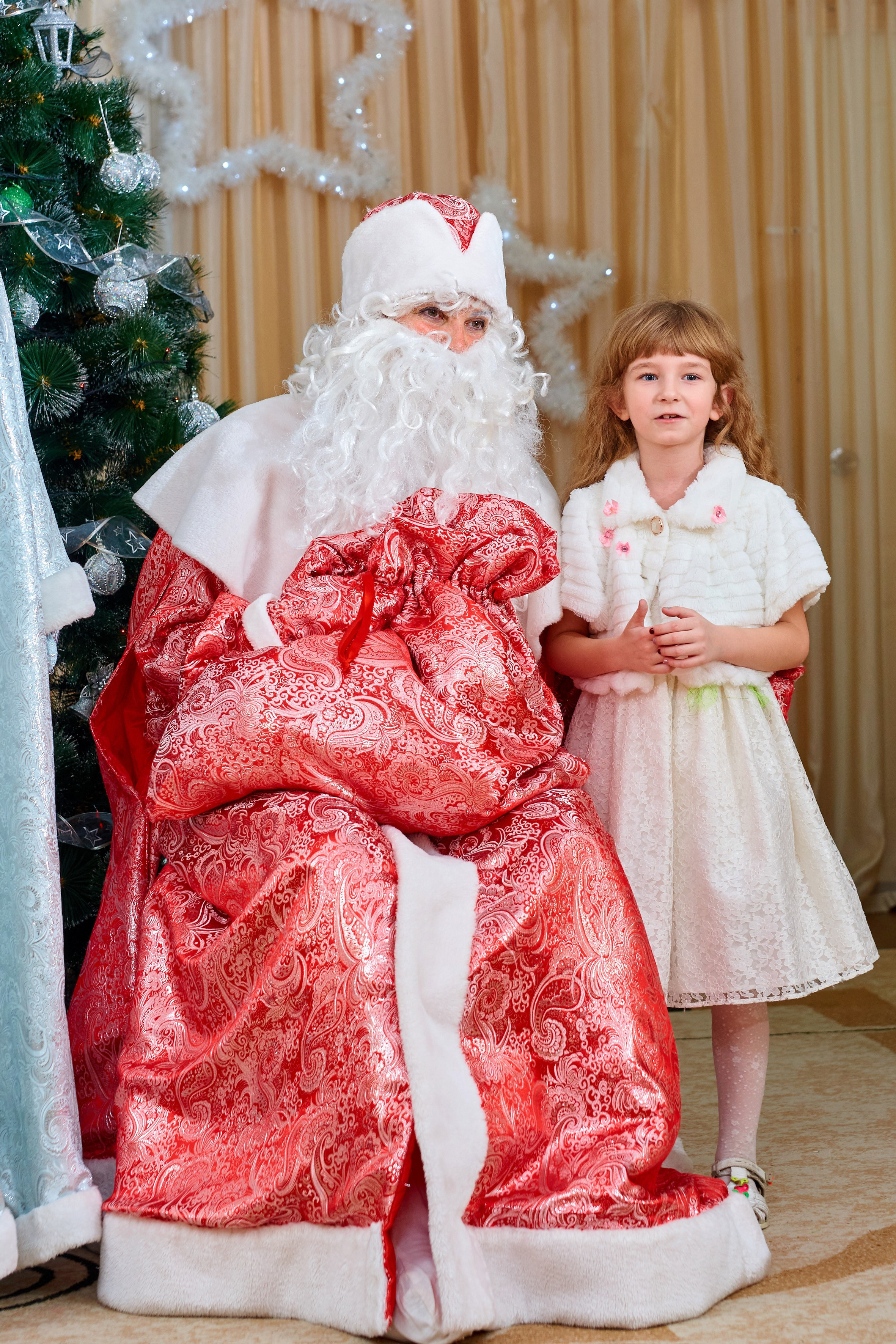 Новогодние утренники. Childrenfoto.ru