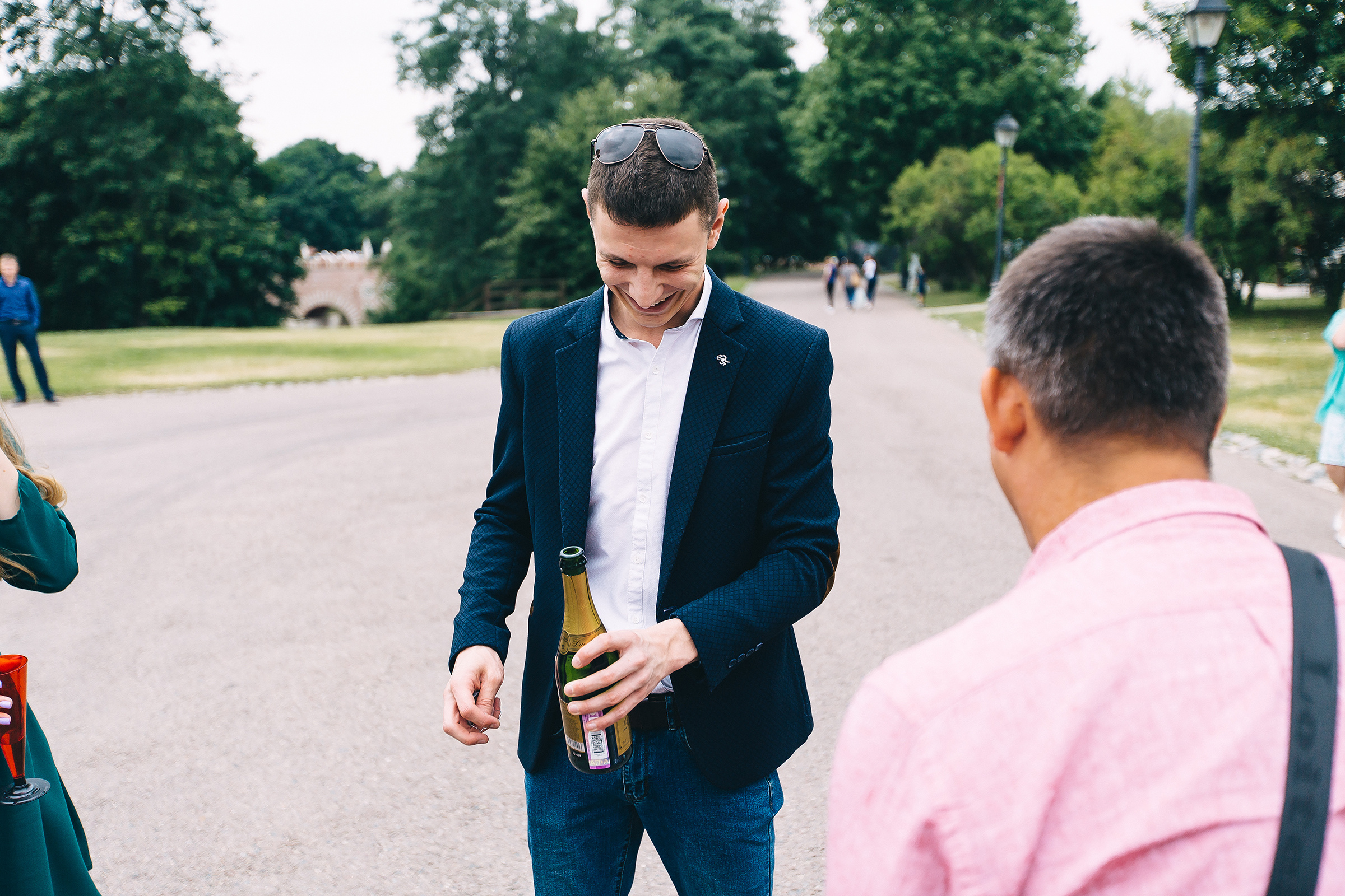 Поднимая бокалы с шампанским. Душевный фотограф Ваших самых ярких событий Марина Погребняк