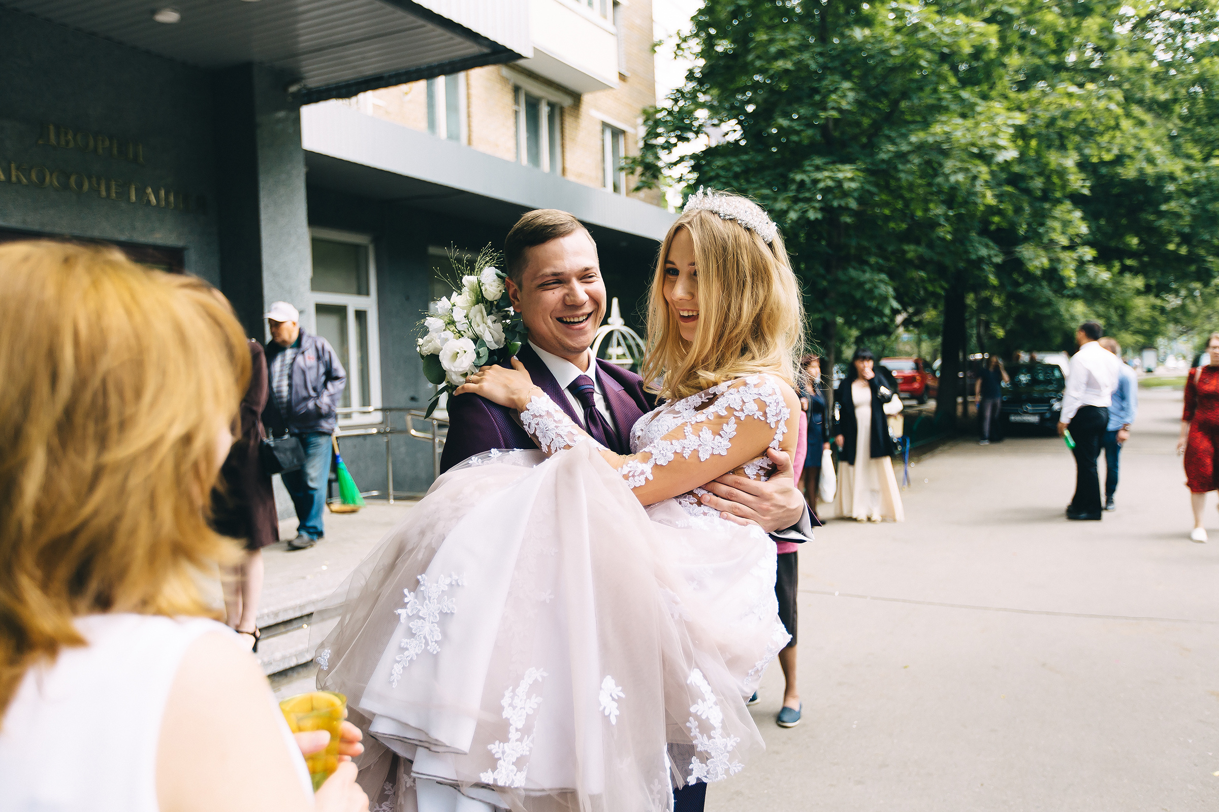 Поднимая бокалы с шампанским. Душевный фотограф Ваших самых ярких событий Марина Погребняк