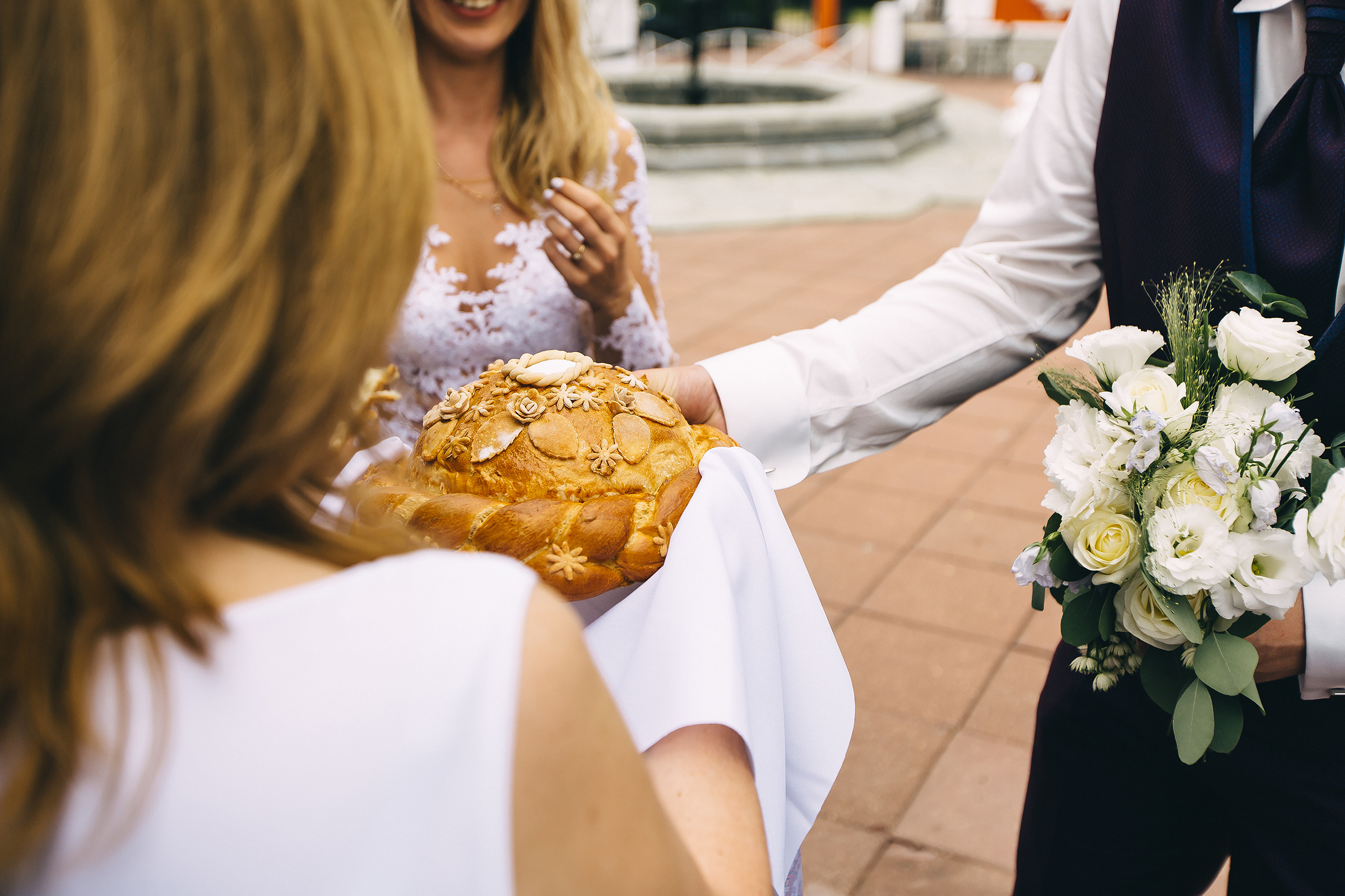 Поднимая бокалы с шампанским. Душевный фотограф Ваших самых ярких событий Марина Погребняк