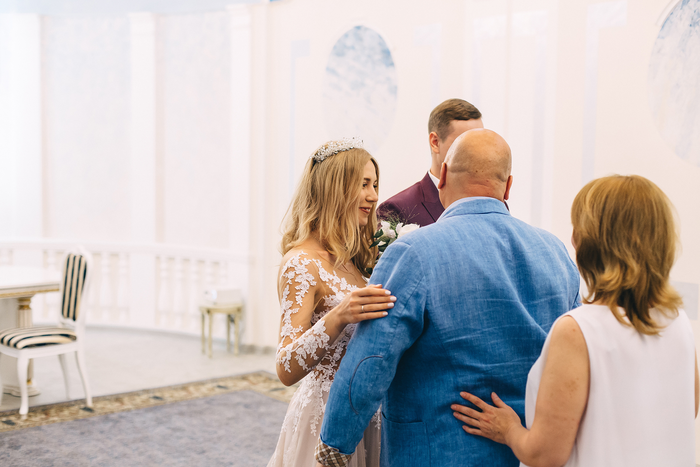 Поднимая бокалы с шампанским. Душевный фотограф Ваших самых ярких событий Марина Погребняк