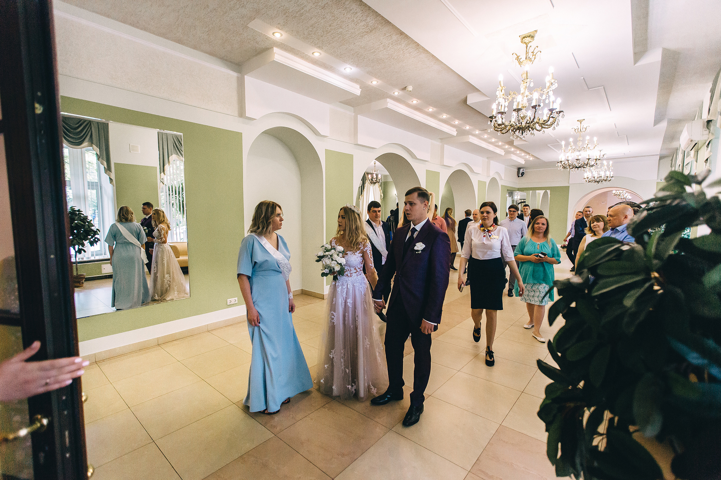 Поднимая бокалы с шампанским. Душевный фотограф Ваших самых ярких событий Марина Погребняк