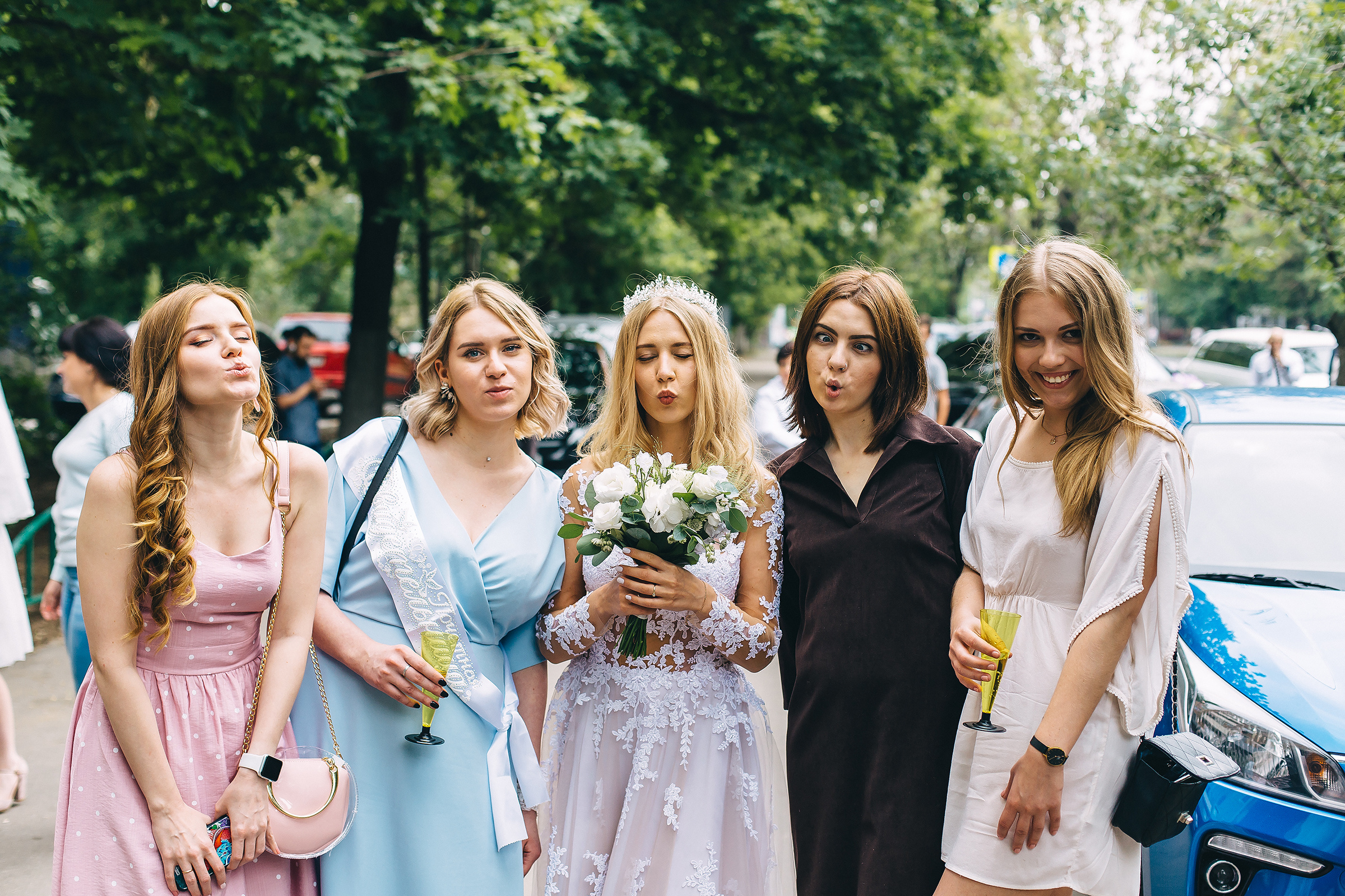 Поднимая бокалы с шампанским. Душевный фотограф Ваших самых ярких событий Марина Погребняк