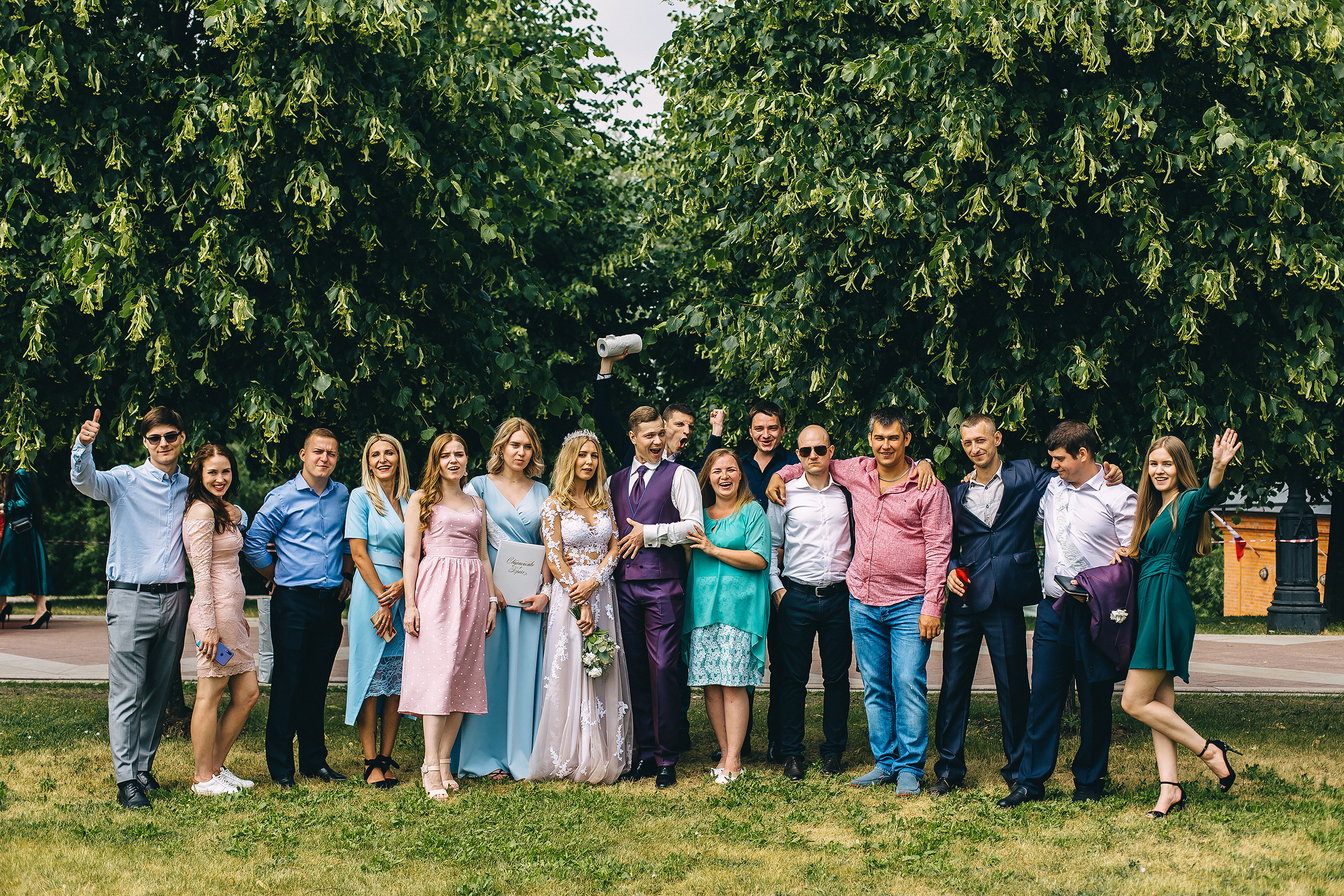 Поднимая бокалы с шампанским. Душевный фотограф Ваших самых ярких событий Марина Погребняк