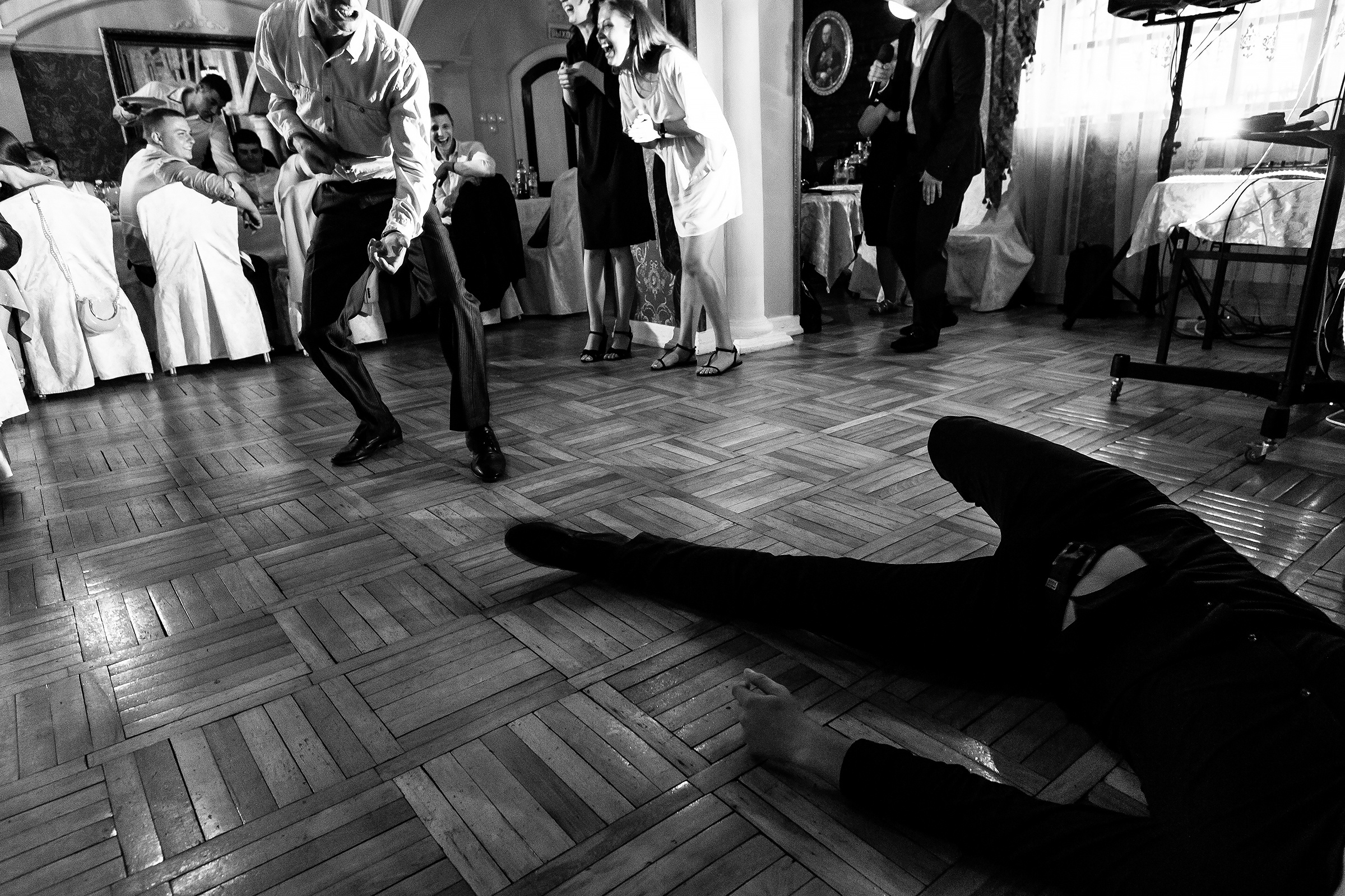 Поднимая бокалы с шампанским. Душевный фотограф Ваших самых ярких событий Марина Погребняк