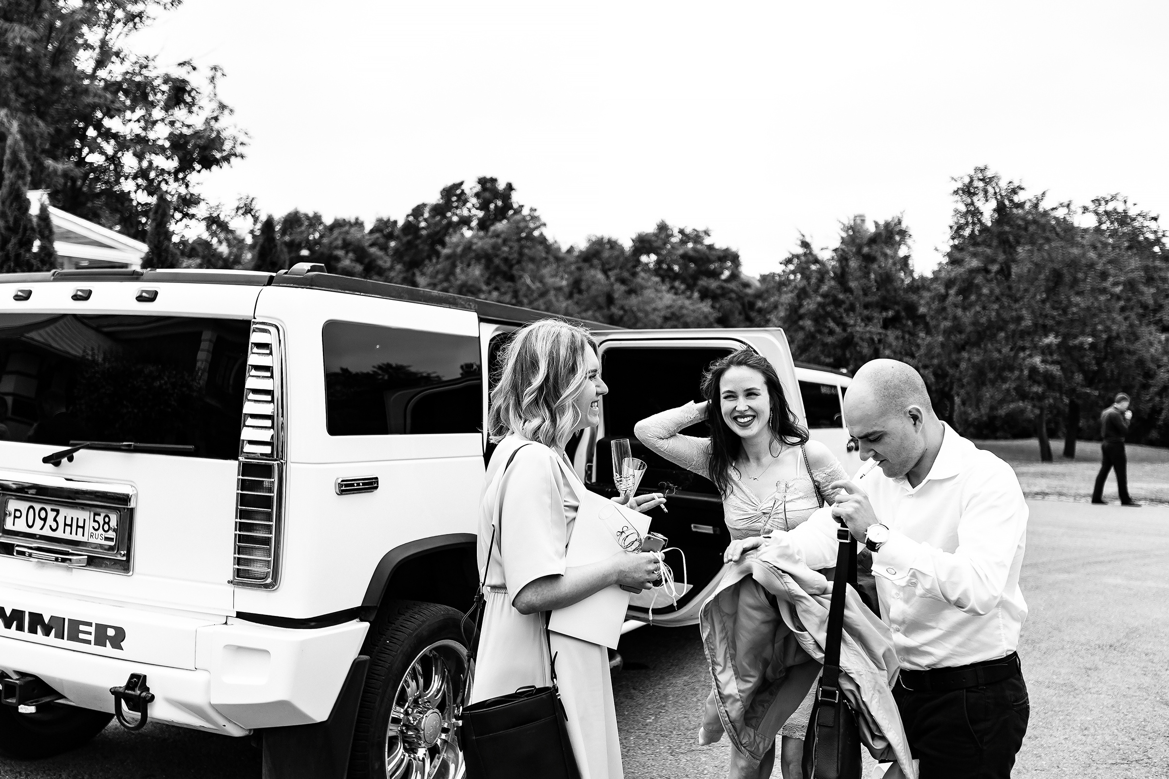 Поднимая бокалы с шампанским. Душевный фотограф Ваших самых ярких событий Марина Погребняк