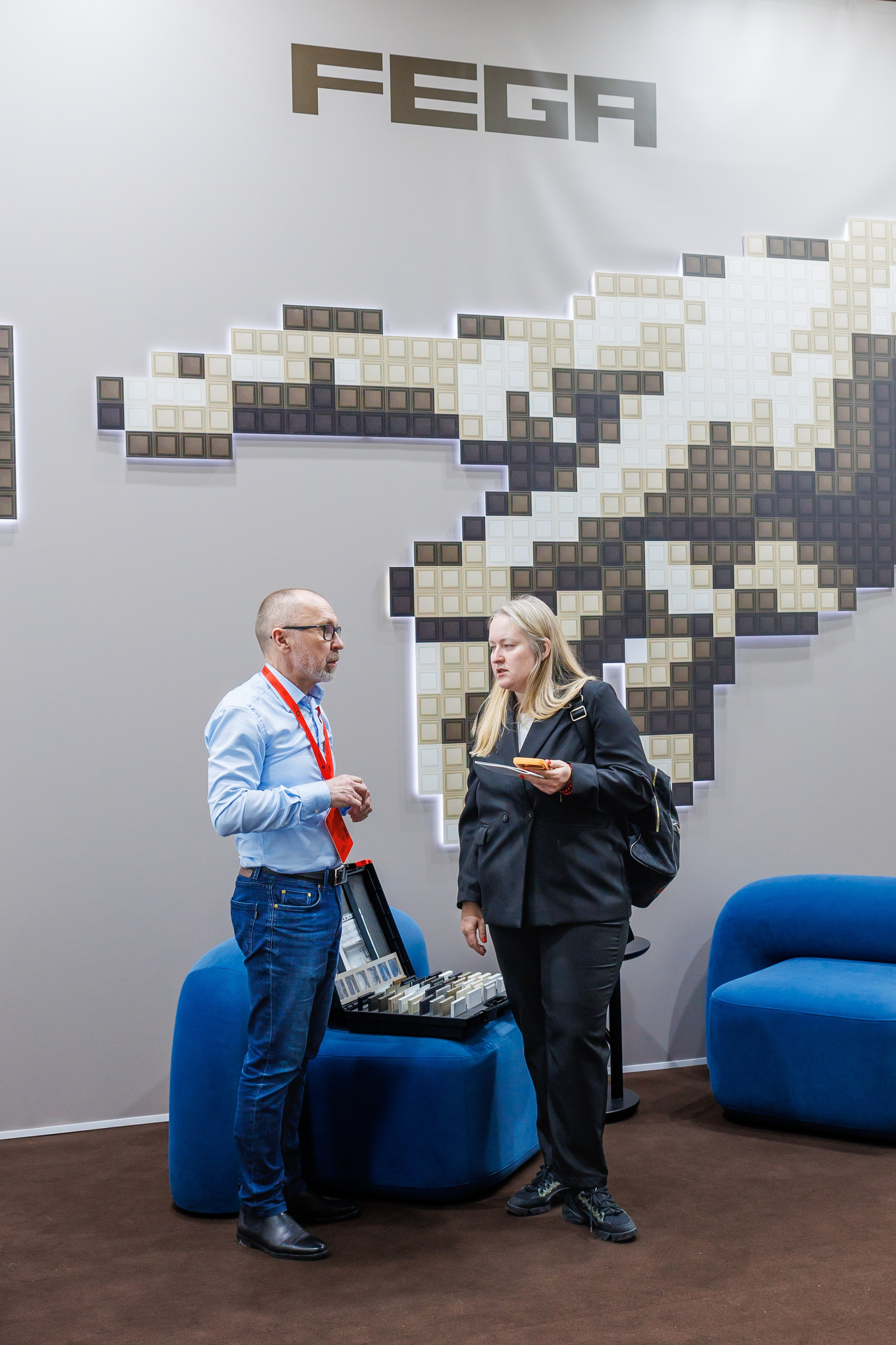 Фотосессия стенда в рамках выставки. Фотограф в Москве Дмитрий Емельянов