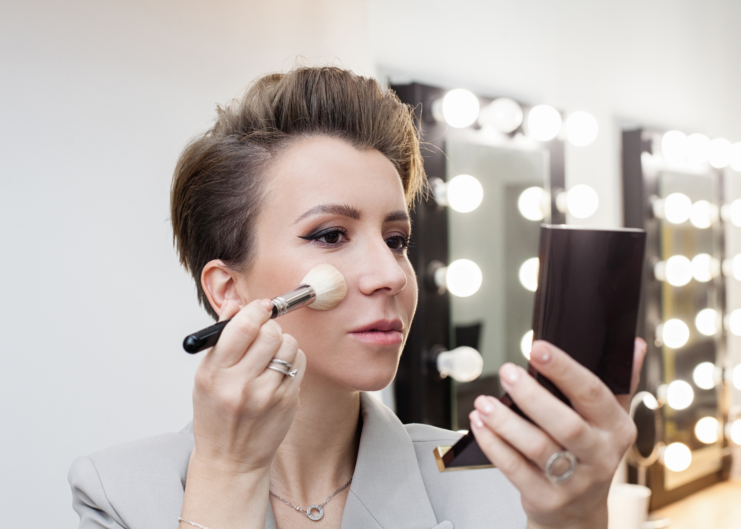 Для визажиста контент. Фототерапевт Валерия Радос