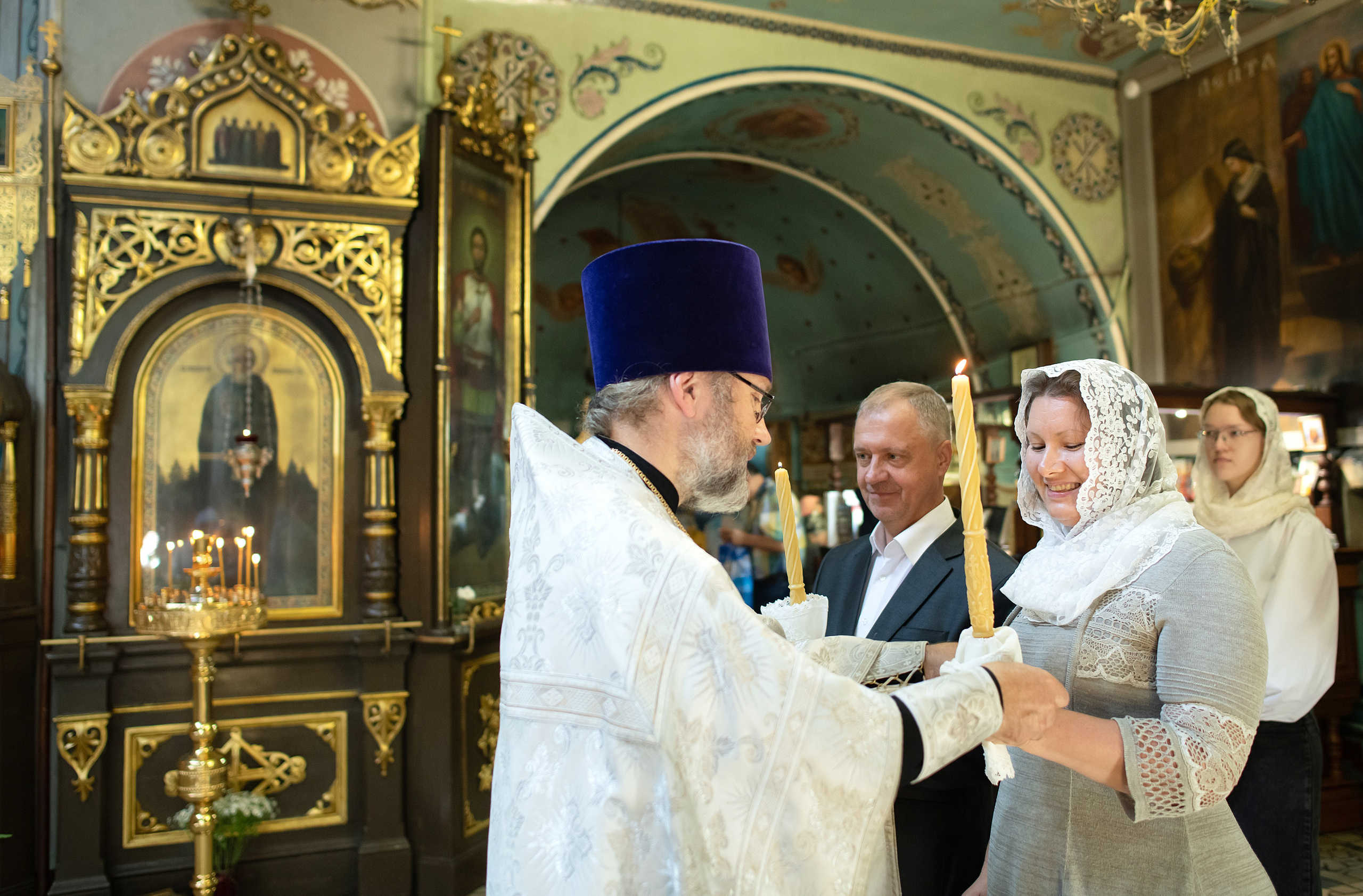 Венчание Натальи и Виктора в Храме Адриана и Натальи в Бабушкине. Фотограф Крещения и Венчания в Москве и МО