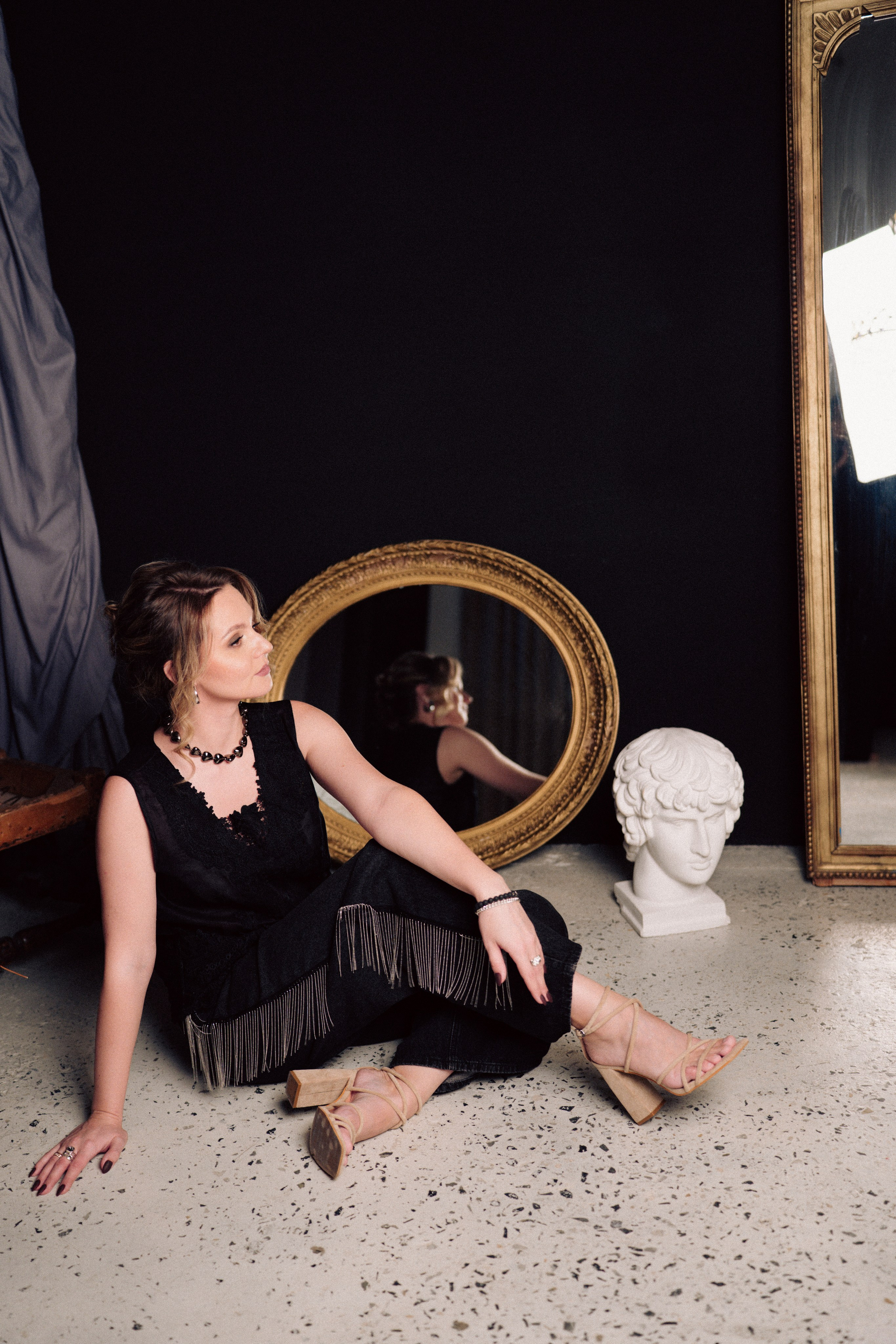 НОВОГОДНЯЯ ФОТОСЕСИИЯ В СТУДИИ ДЛЯ ДЕВУШКИ И ПРОГУЛКА ПО ЧЕРНЫШЕВСКОЙ. Профессиональный фотограф, Санкт-Петербург — Виктория Богомолова